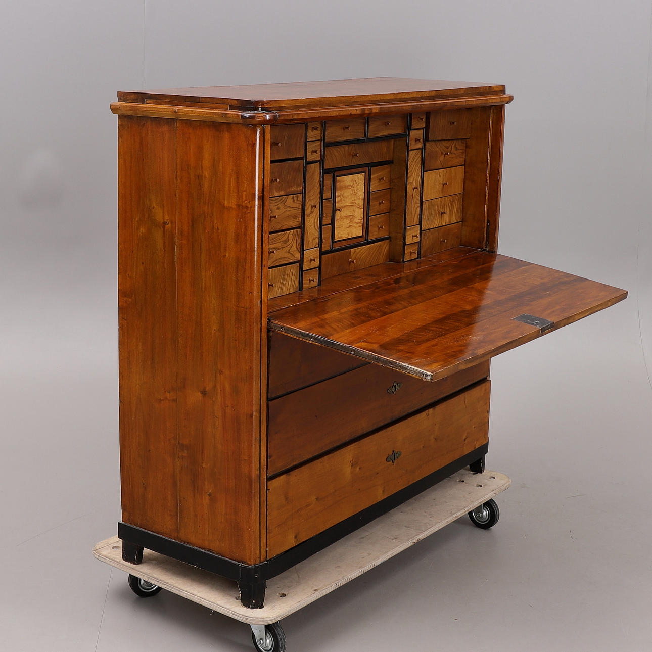 CHIFFONJE, 1800-tal.