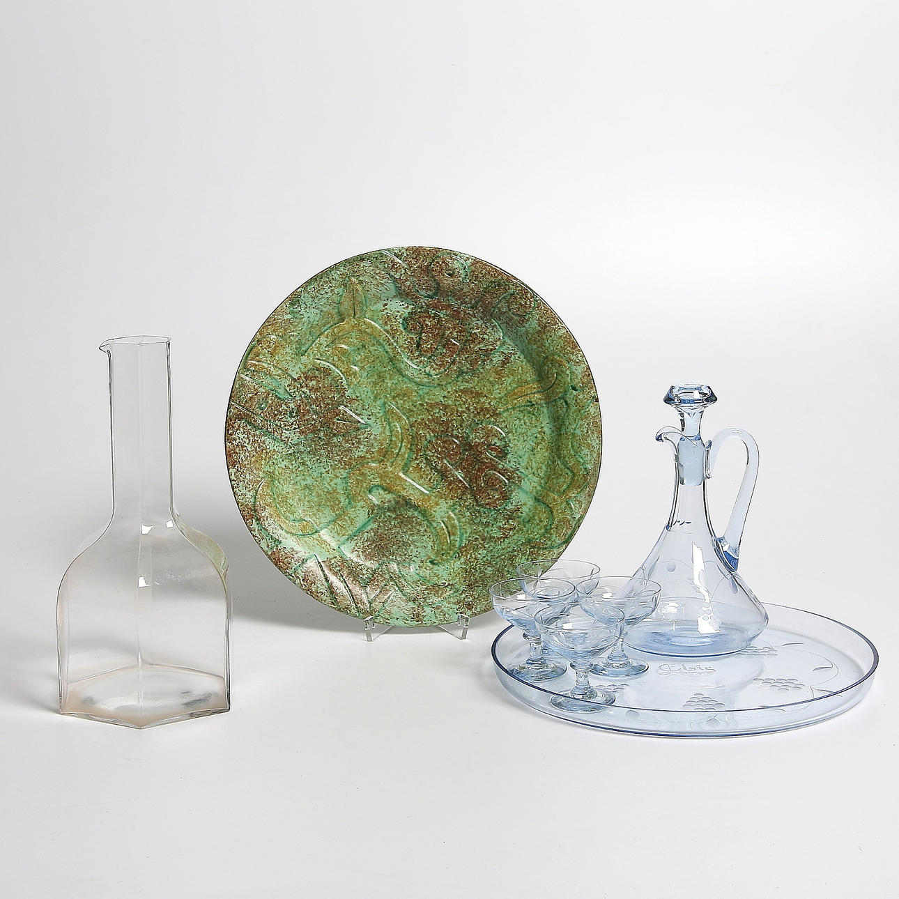 PARTI GLAS samt KERAMIK, 8 delar, bl.a."Oktav", Bertil Vallien, Kosta. Fat, Allan Ebeling, Bo Fajans.