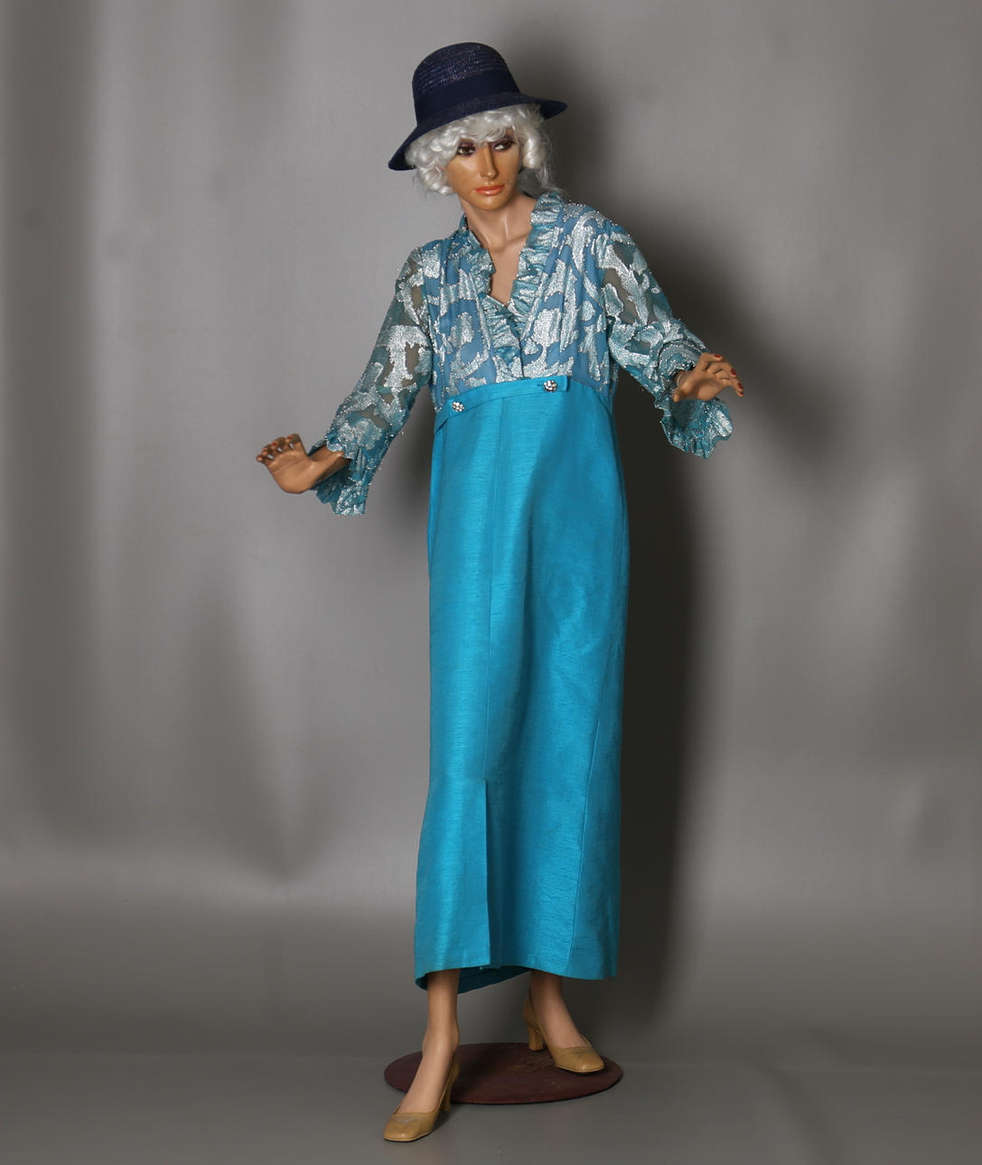 SKYLTDOCKA. 1950-tal. Hindsgaul. Made in Denmark. Exclusive Mannequnins.