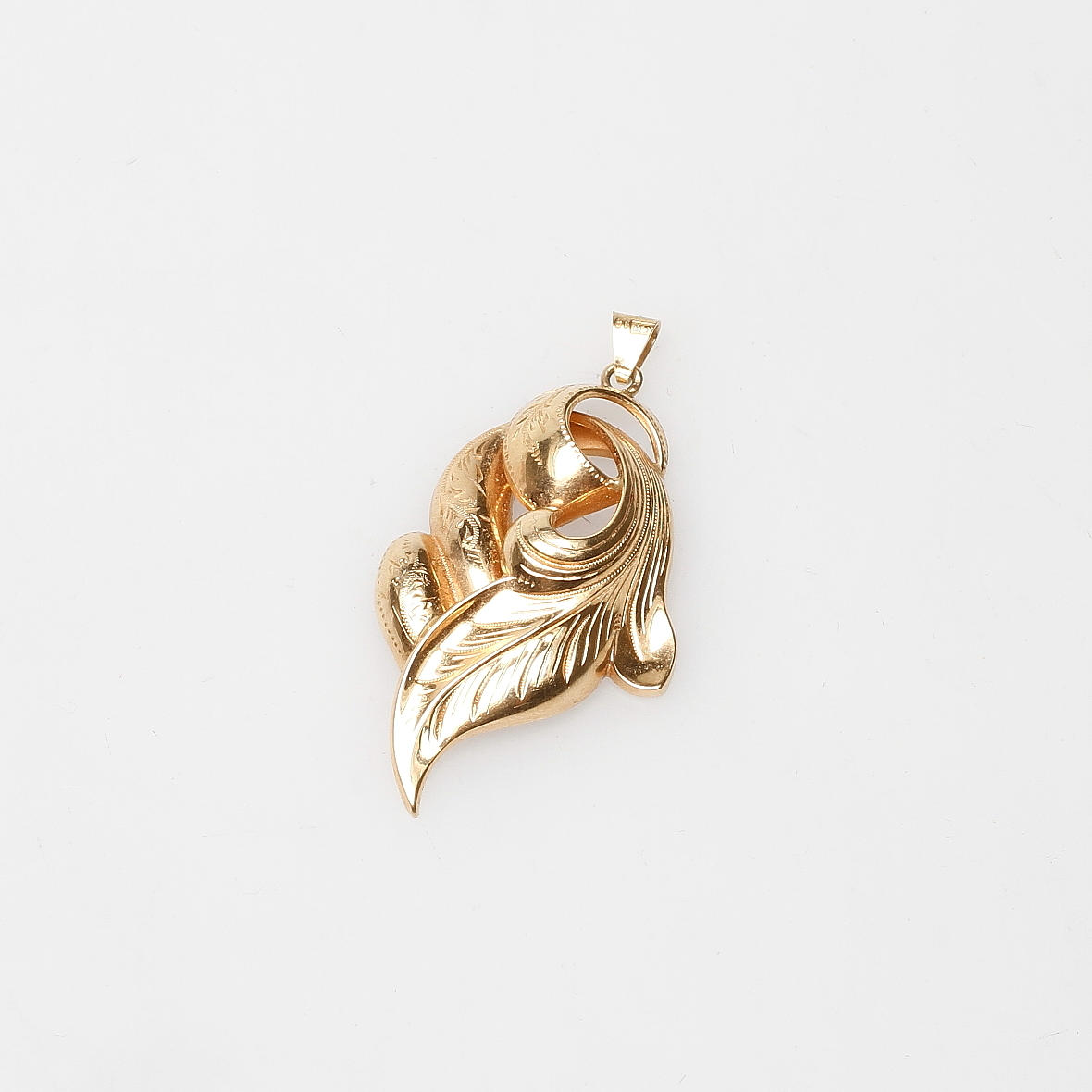 HÄNGE, 18k guld, vikt ca. 3,8 gram.