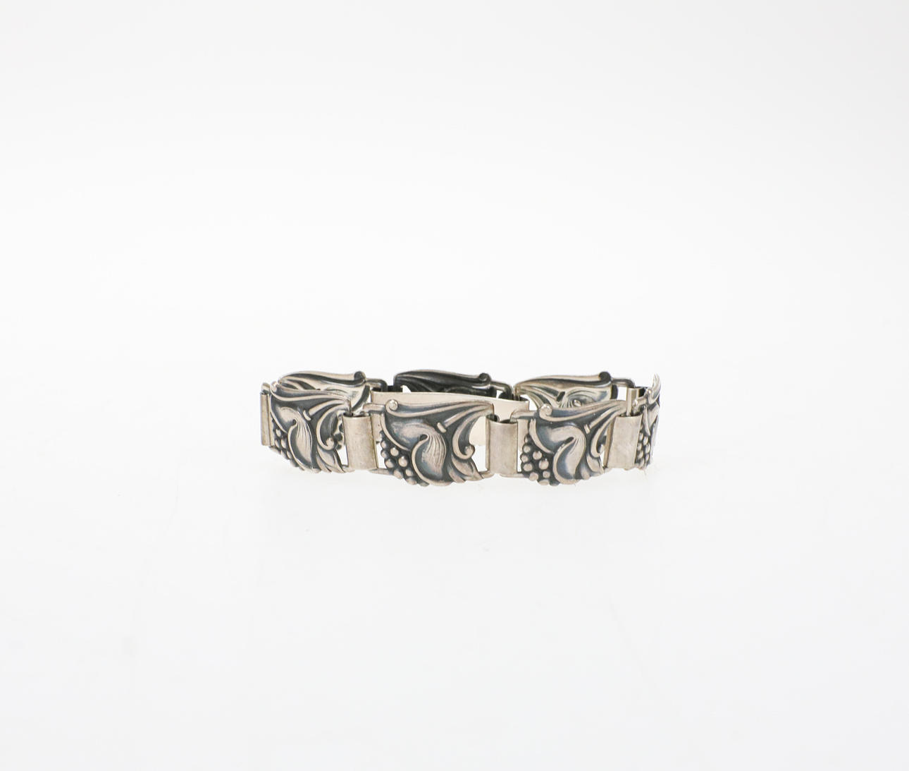 TAGE LINDE. Armbånd, sølv, Falkenberg, 1951.