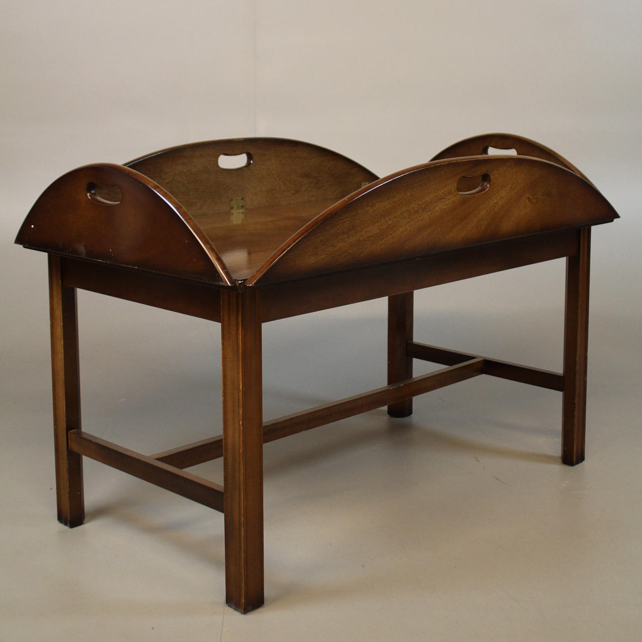 MESA DE MAYORDOMO, siglo XX.