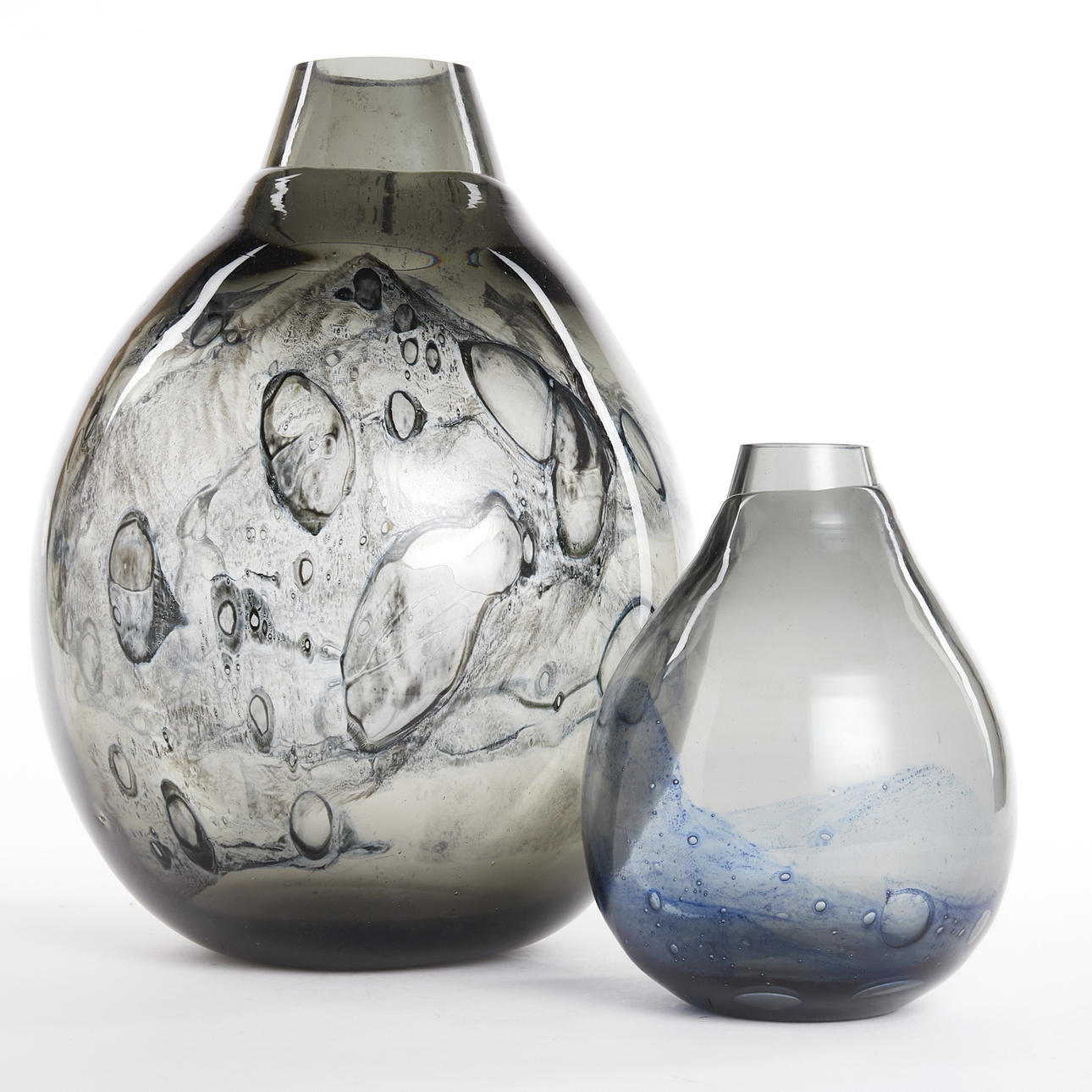 EVA ENGLUND. Vases, 2 pcs., "Fire", the larger signed Eva Englund.