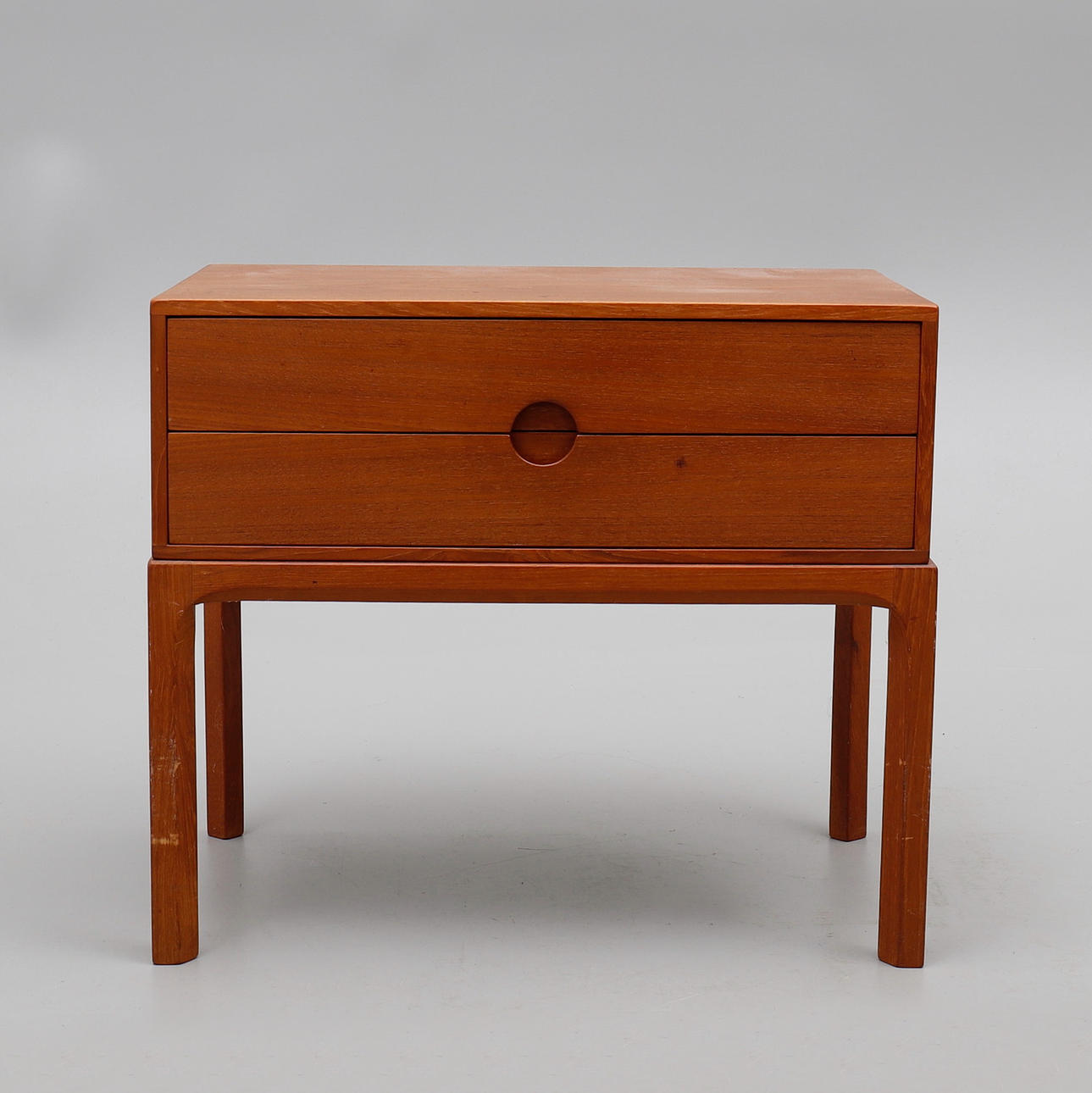 AKSEL KJERSGAARD. Kommode, Odder, Danmark, 1960'erne, mærket.