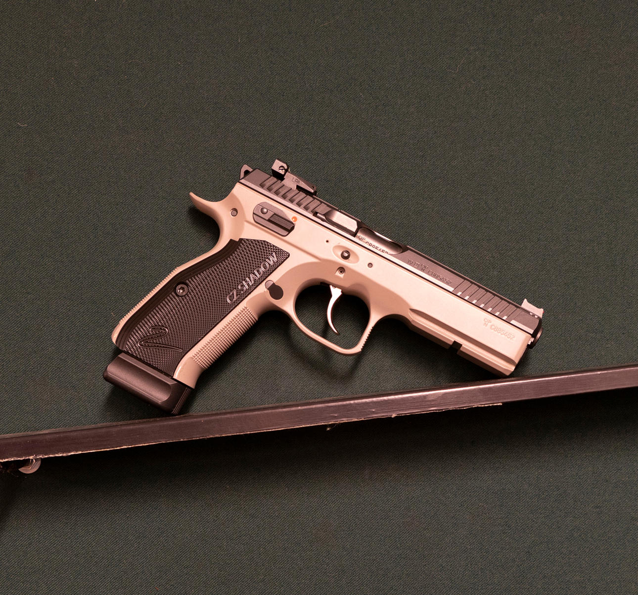 CZ. Shadow 2 kal. 9x19 C885452.