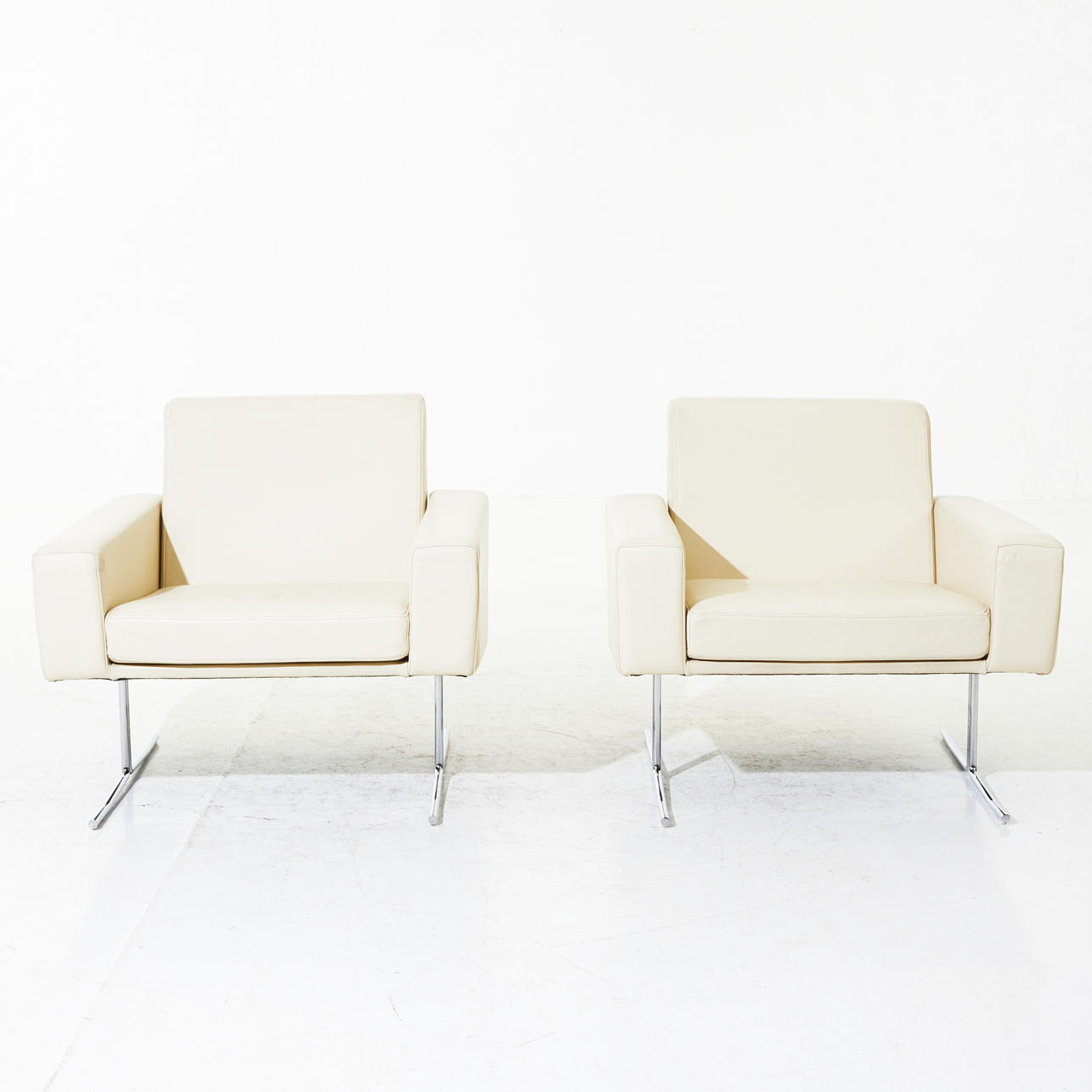 MORTEN VOSS. armchairs "Softcell" 1 pair, Danerka 2000s, labeled Danerka.