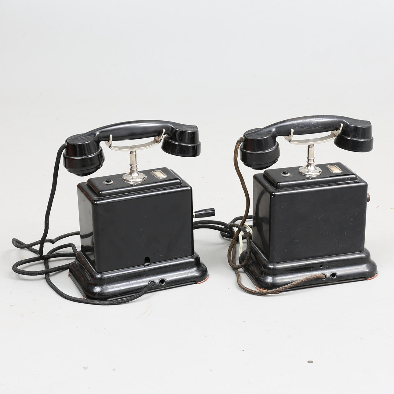 TELEFONER, 2 st, 1900-talets första hälft.