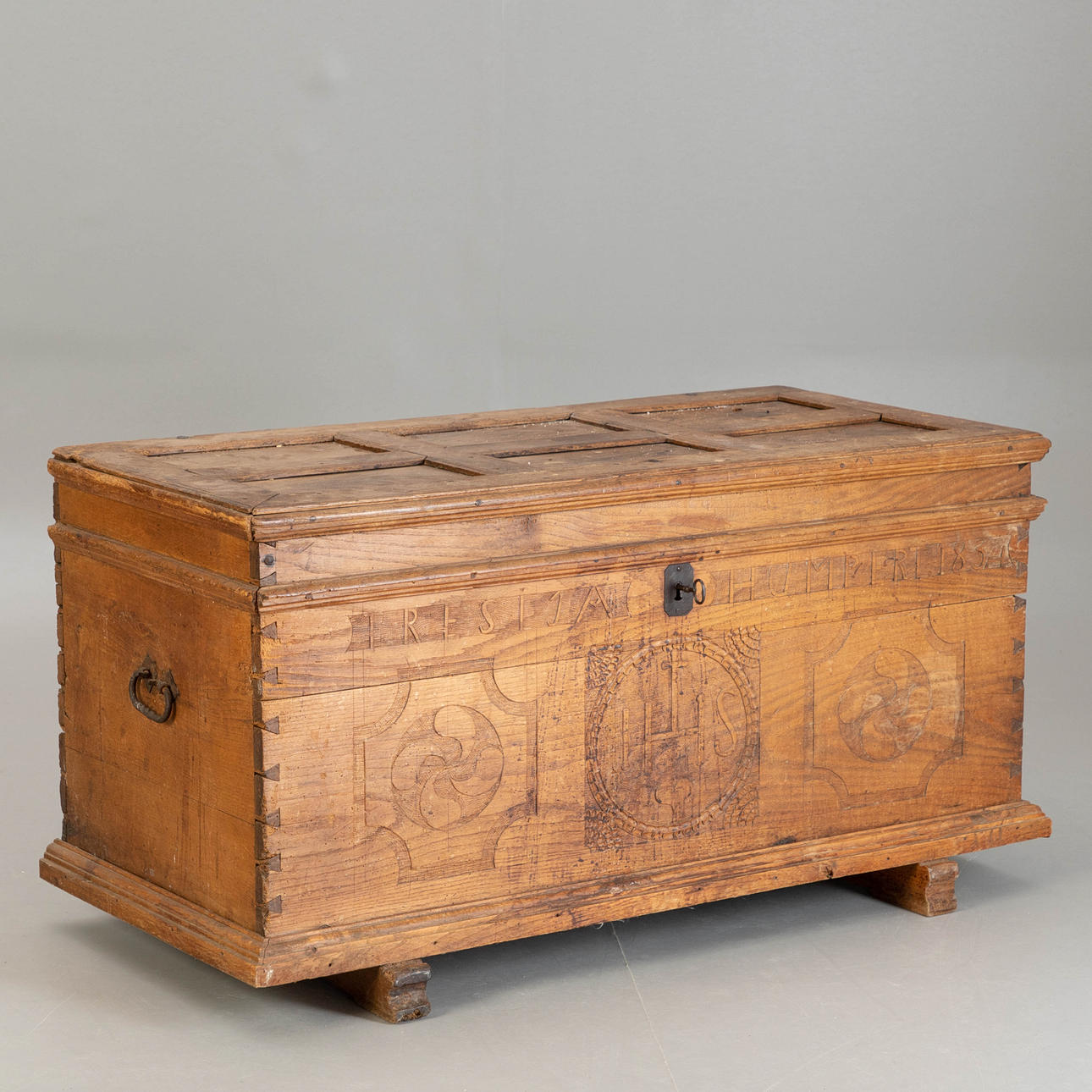 Flachdeckeltruhe, Norddeutschland, dat. 1834.