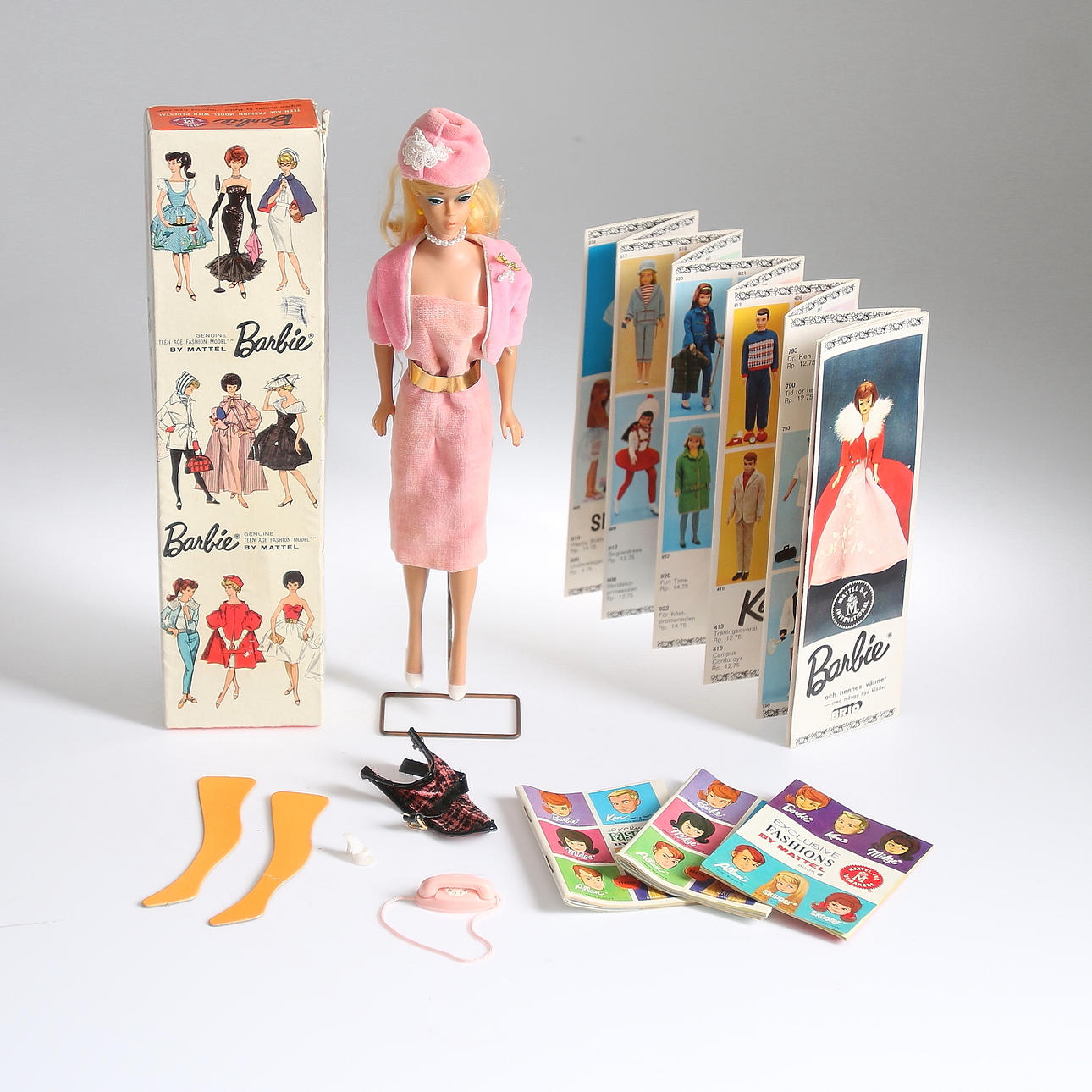 BARBIE, med tillbehör, stock no. 850, blonde ponytail, 1962.