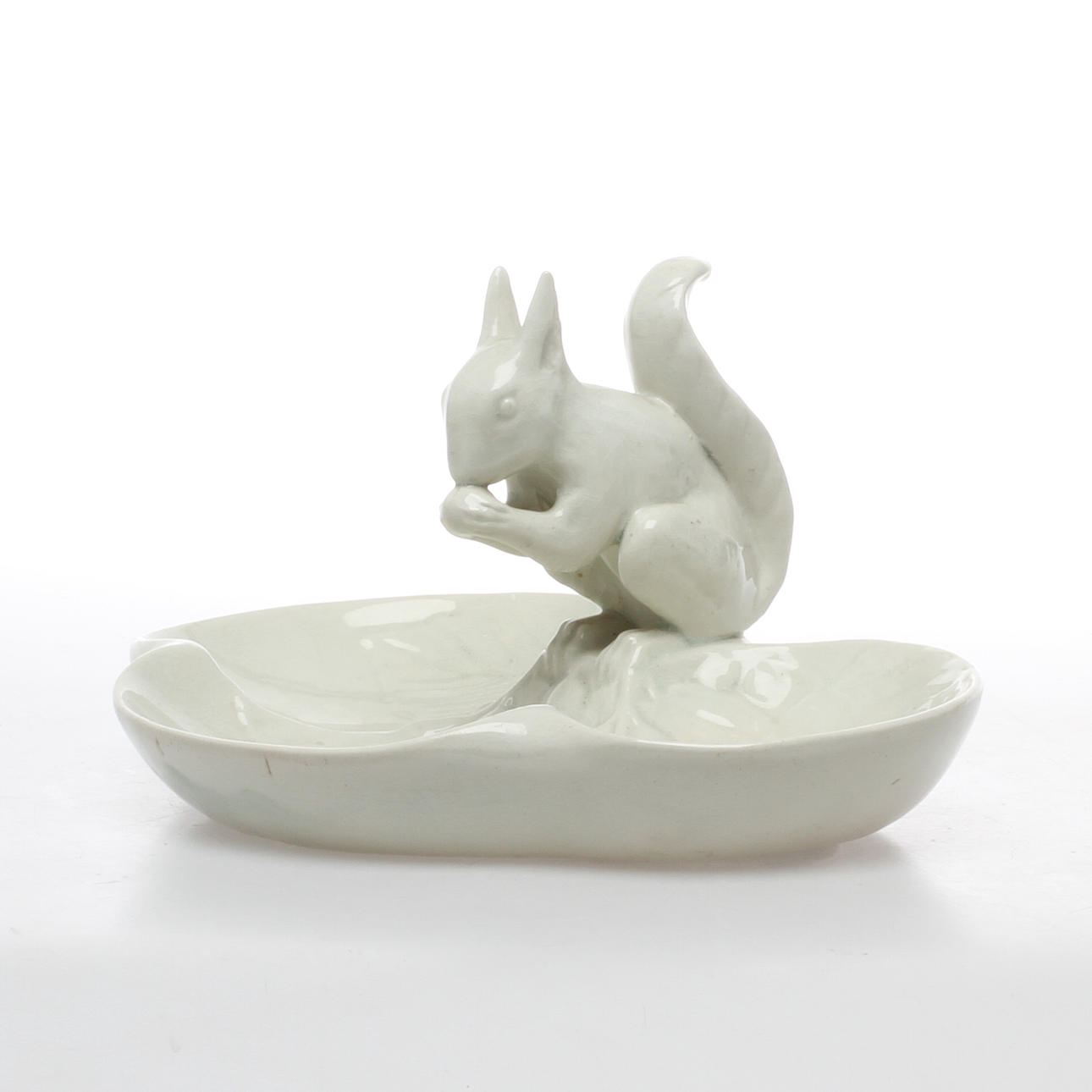 NÖTFAT, porslin, Gustavsberg, 1900-talets första hälft.