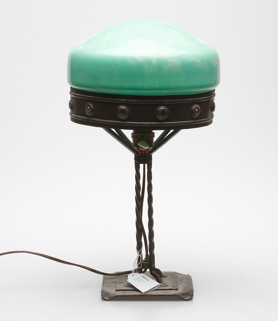 SKRIVBORDSLAMPA, 1900-talets första hälft.