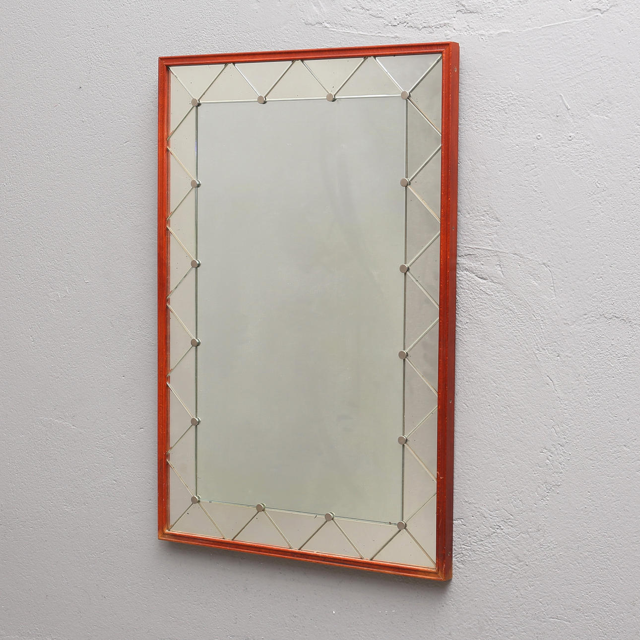 MIRROR, SCO, a mediados del siglo XX.