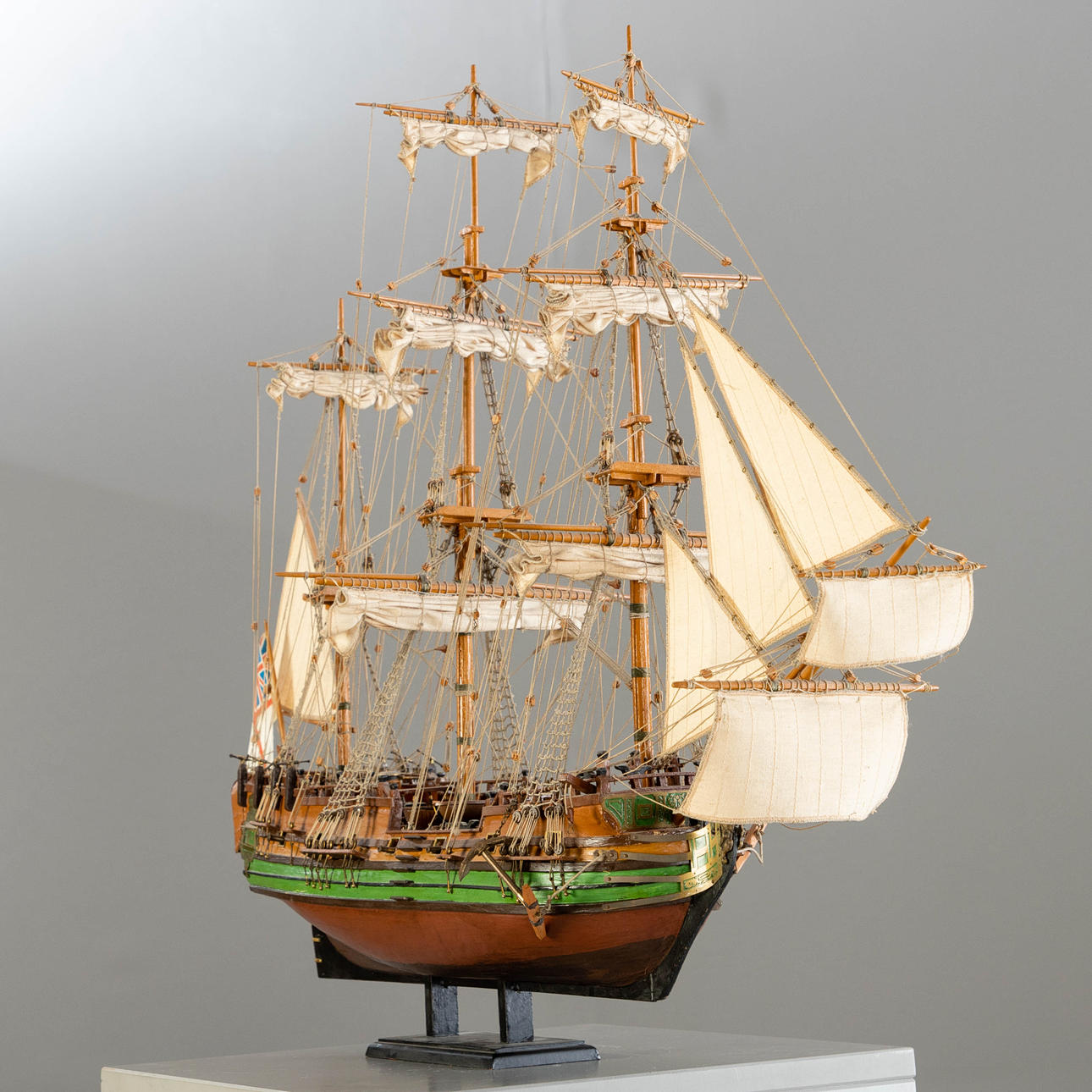 ”Peregrine Galley” fartyget stå modell.