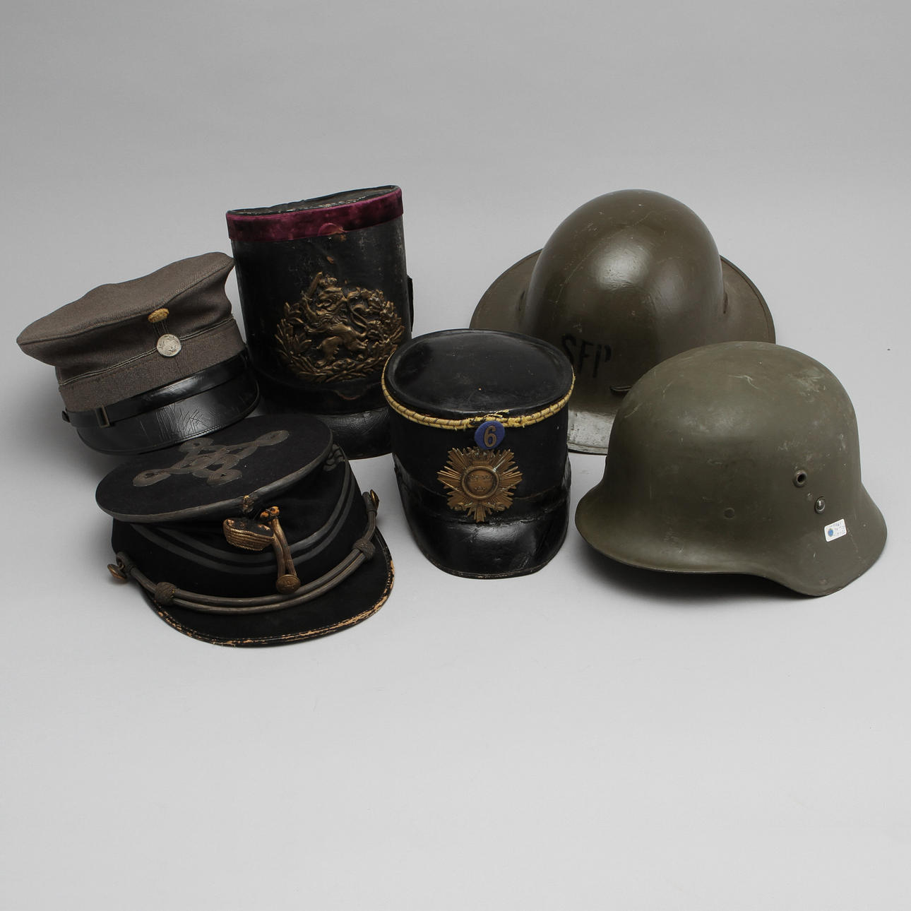 PARTI MILITÄRA HUVUDBONADER, 6 st.