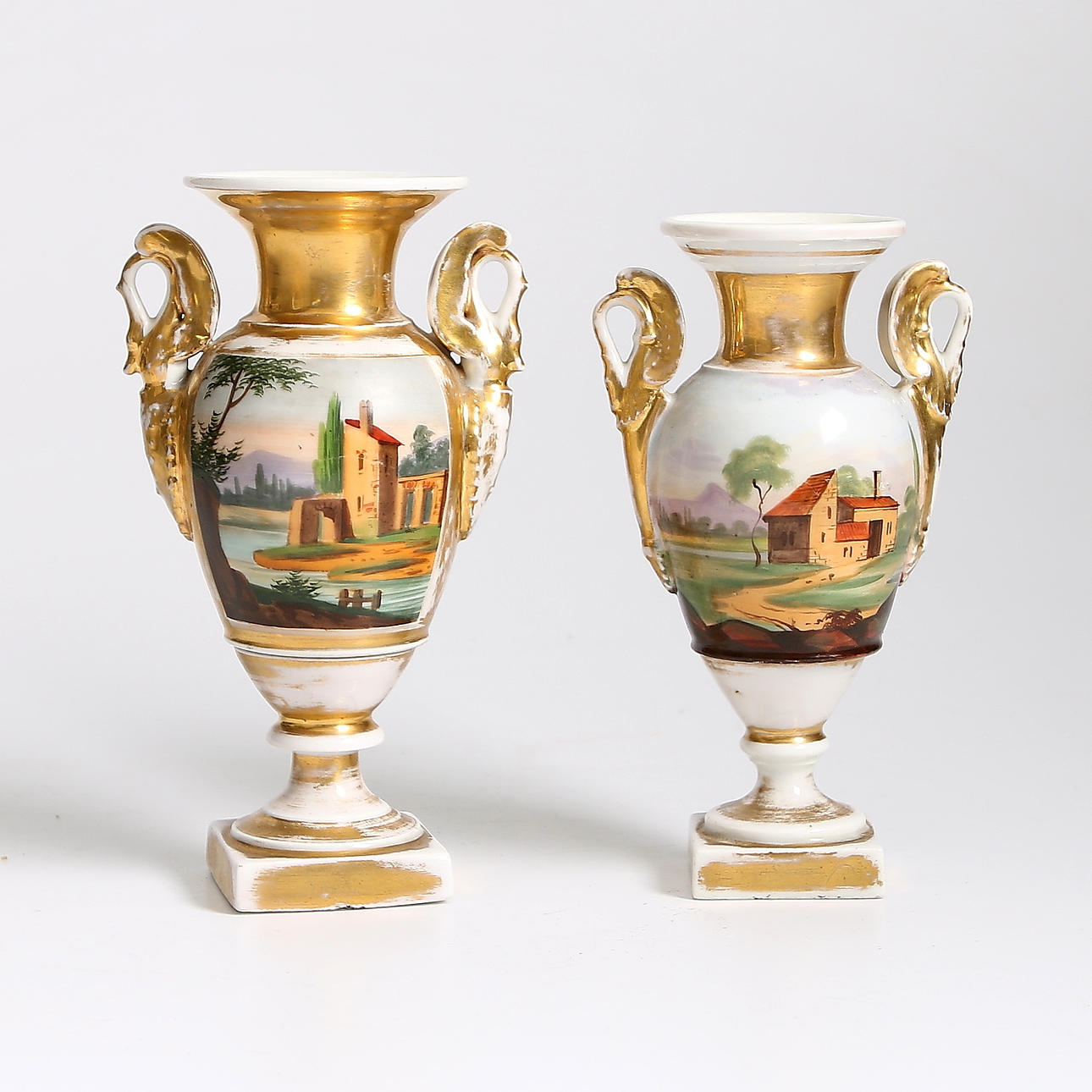 URNOR, 1 par, porslin, empir, troligen Frankrike, 1800-tal.