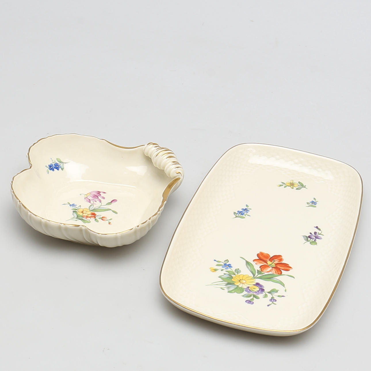 PARTI porslin. Fat och snäckskål. Sachsisk Blomst, Bing & Gröndal, Denmark.