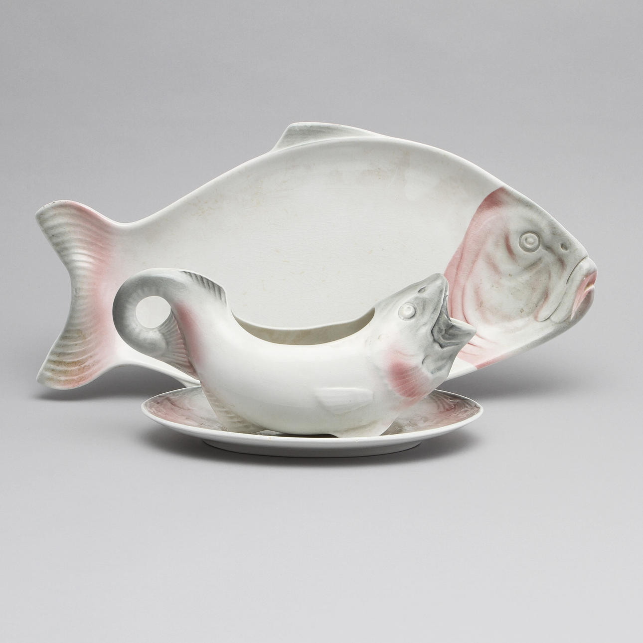 SÅSSNIPA PÅ FAT samt FISKFAT, Rörstrand.