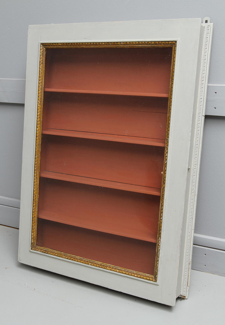 HÄNGVITRINSKÅP, gustaviansk stil, 18/1900-tal.