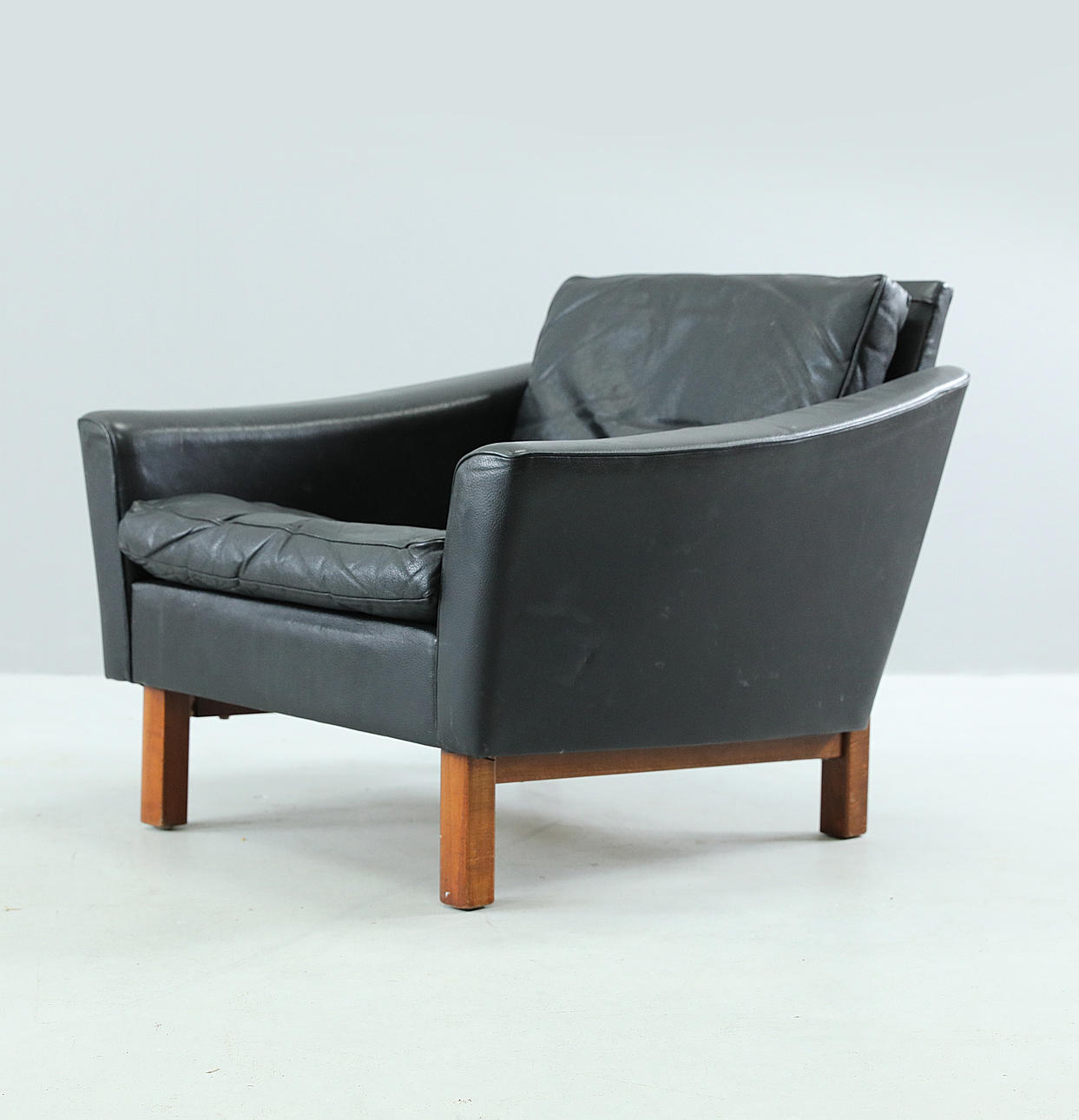 SILLÓN, cuero, teca, Dinamarca, años 60.