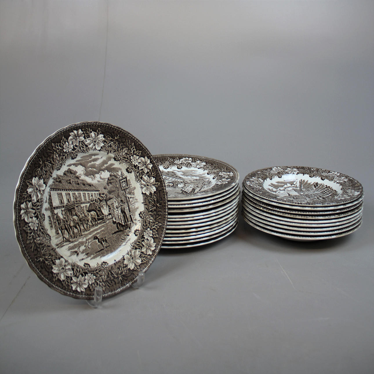 PLATES 23 pcs "royal tudor" England.