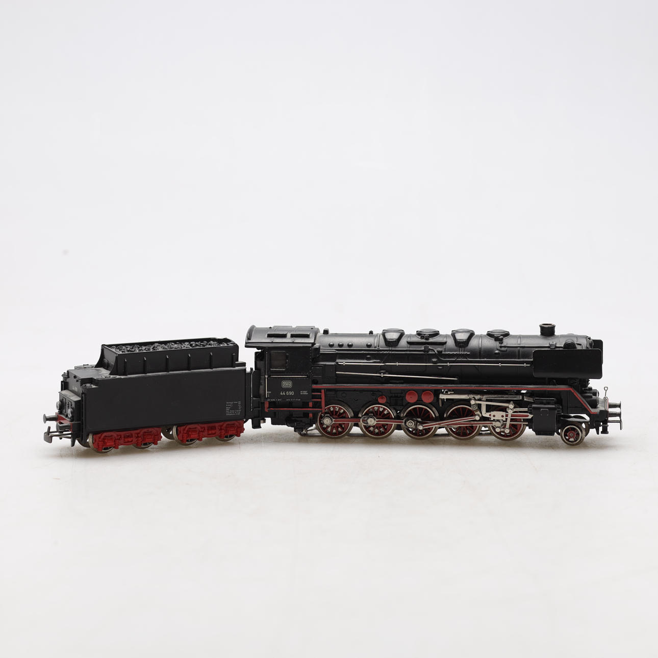 MÄRKLIN, steam locomotive DB 44 690.