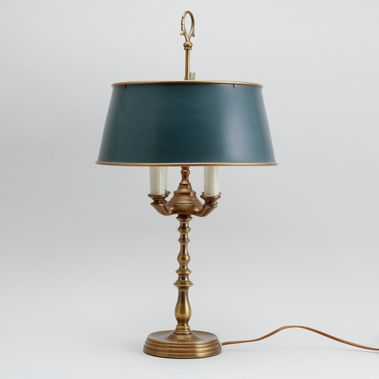 LÁMPARA DE MESA, modelo bouilotte, 1900.