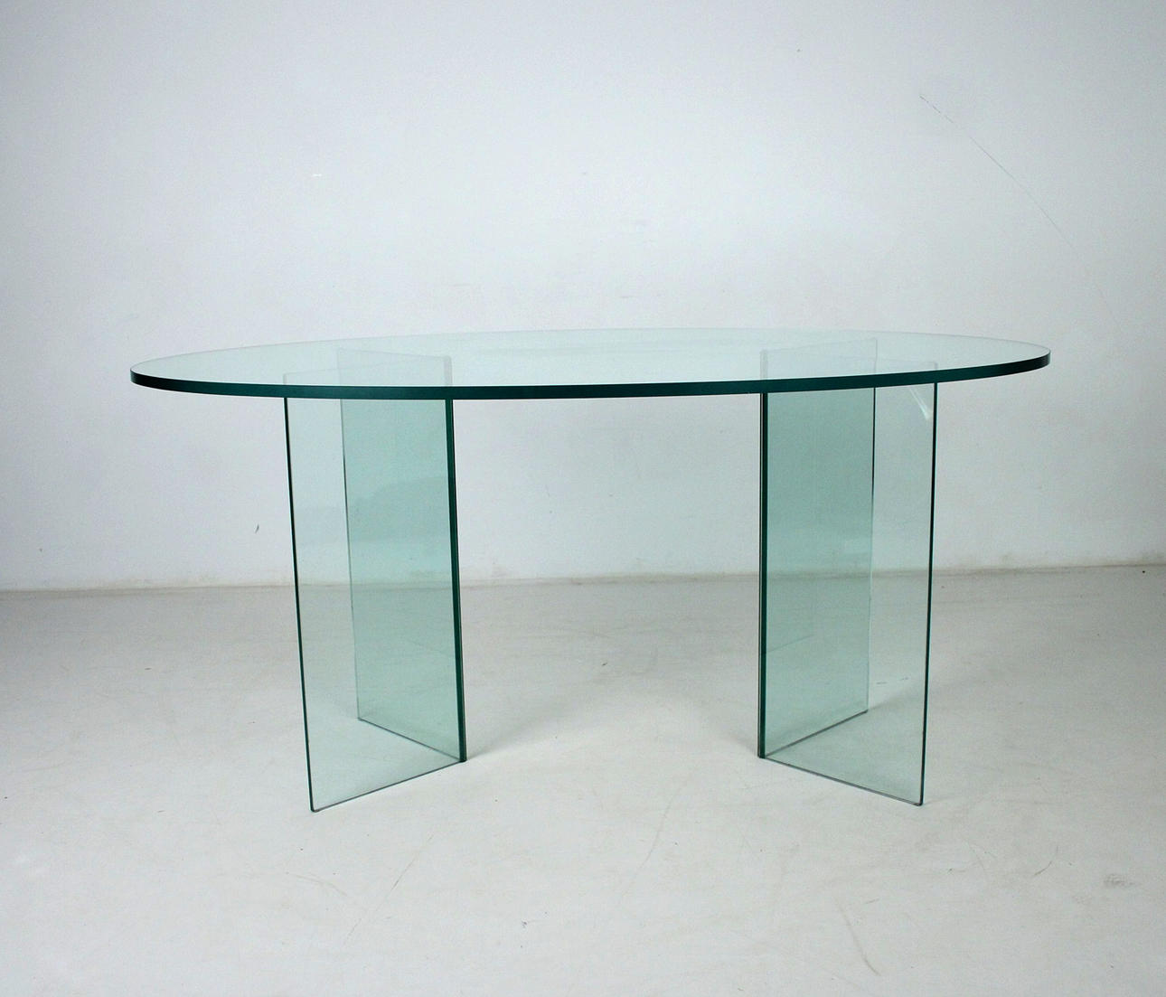 Glass table dining table from the 1970s/80s.