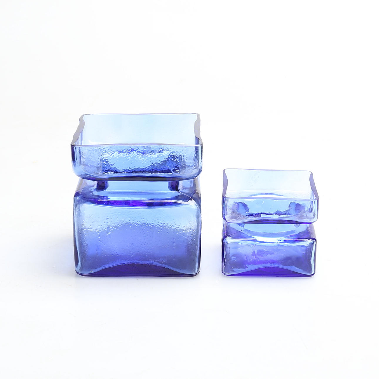 VASER 2 stk, glas, Helena Tynell "Pava" 1900-tallet.