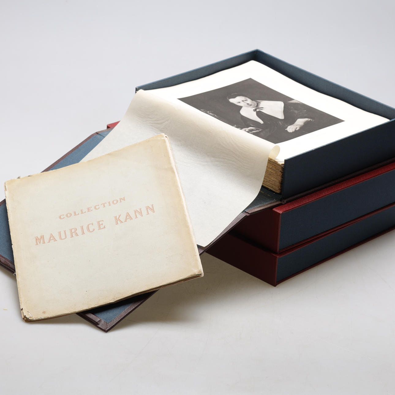 LIBROS EN CASSETTES, 3 piezas, 1900.