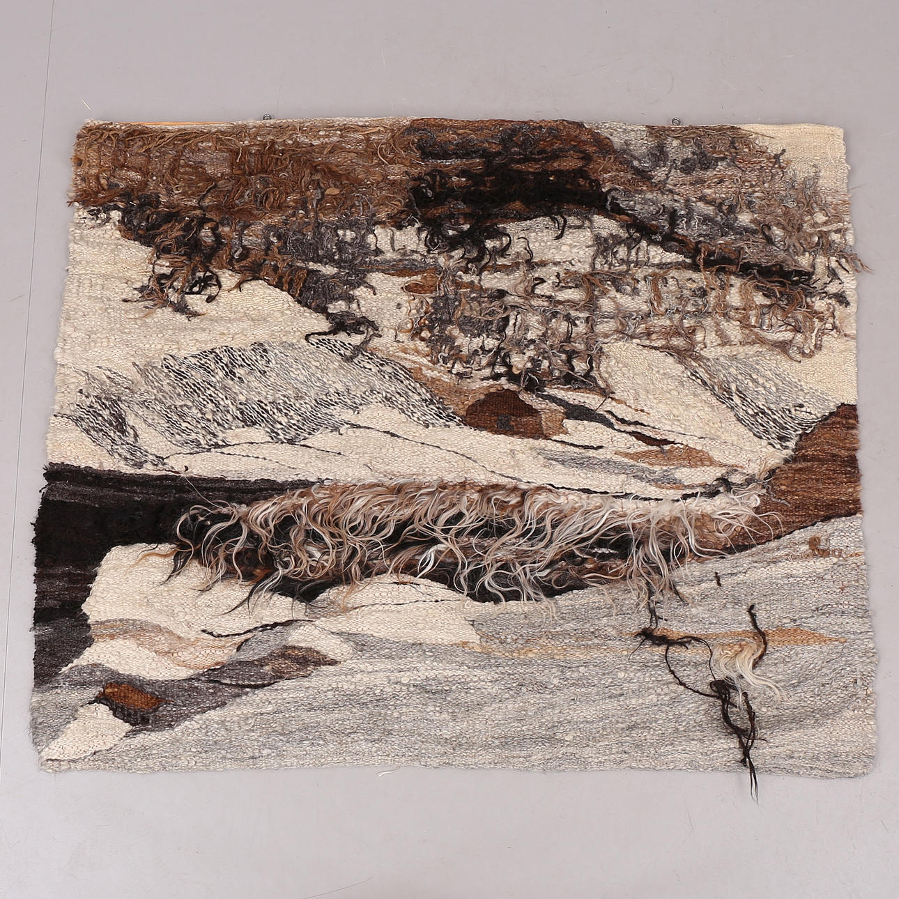 MARY MOESCHLIN. Bonad, ull, ej signerad.