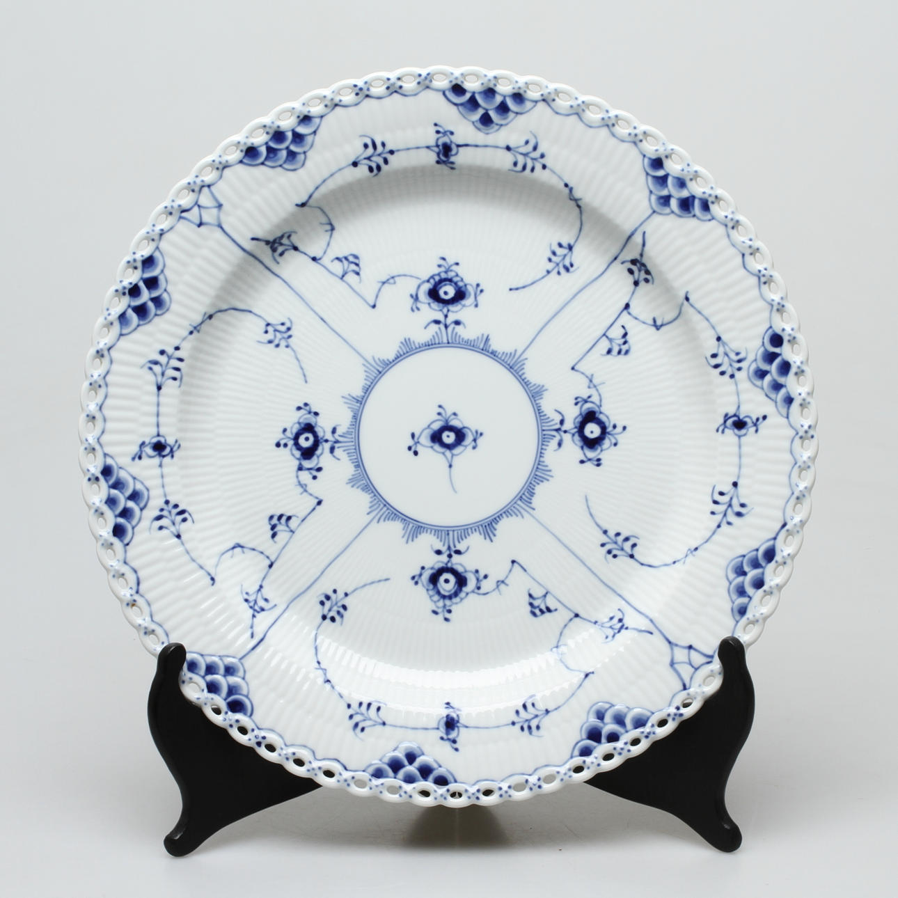 DISH, posliini, "Blue Fluted", Royal Copenhagen.