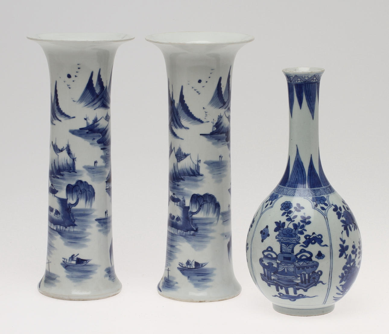 PARVASER samt VAS, porslin, Kina.