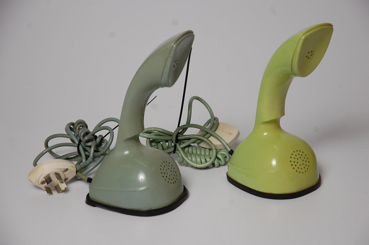 COBRATELEFONER, 2 st, LM Ericsson Sweden.