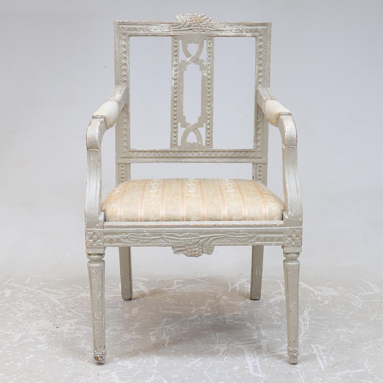 KARMSTOL, sengustaviansk, 1700-talets slut.