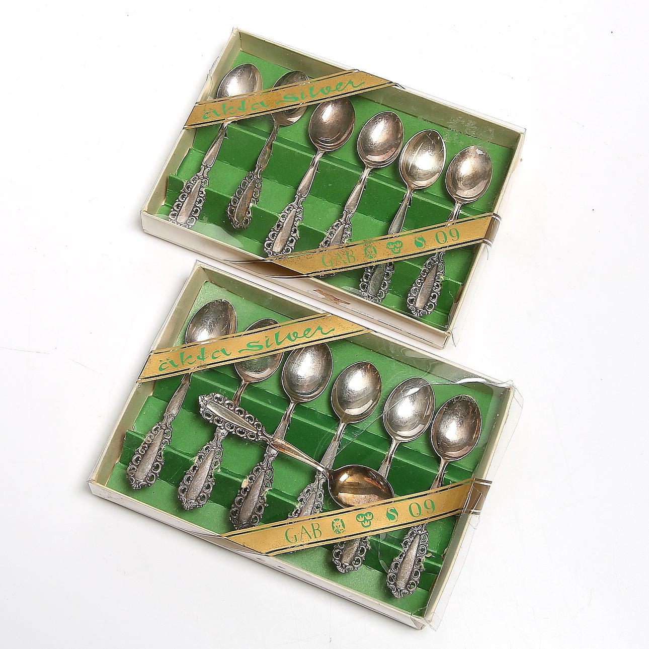 MOCCASKEDAR, 13 st, silver, "Carmen", GAB, 1970-tal. Vikt 105 gram.