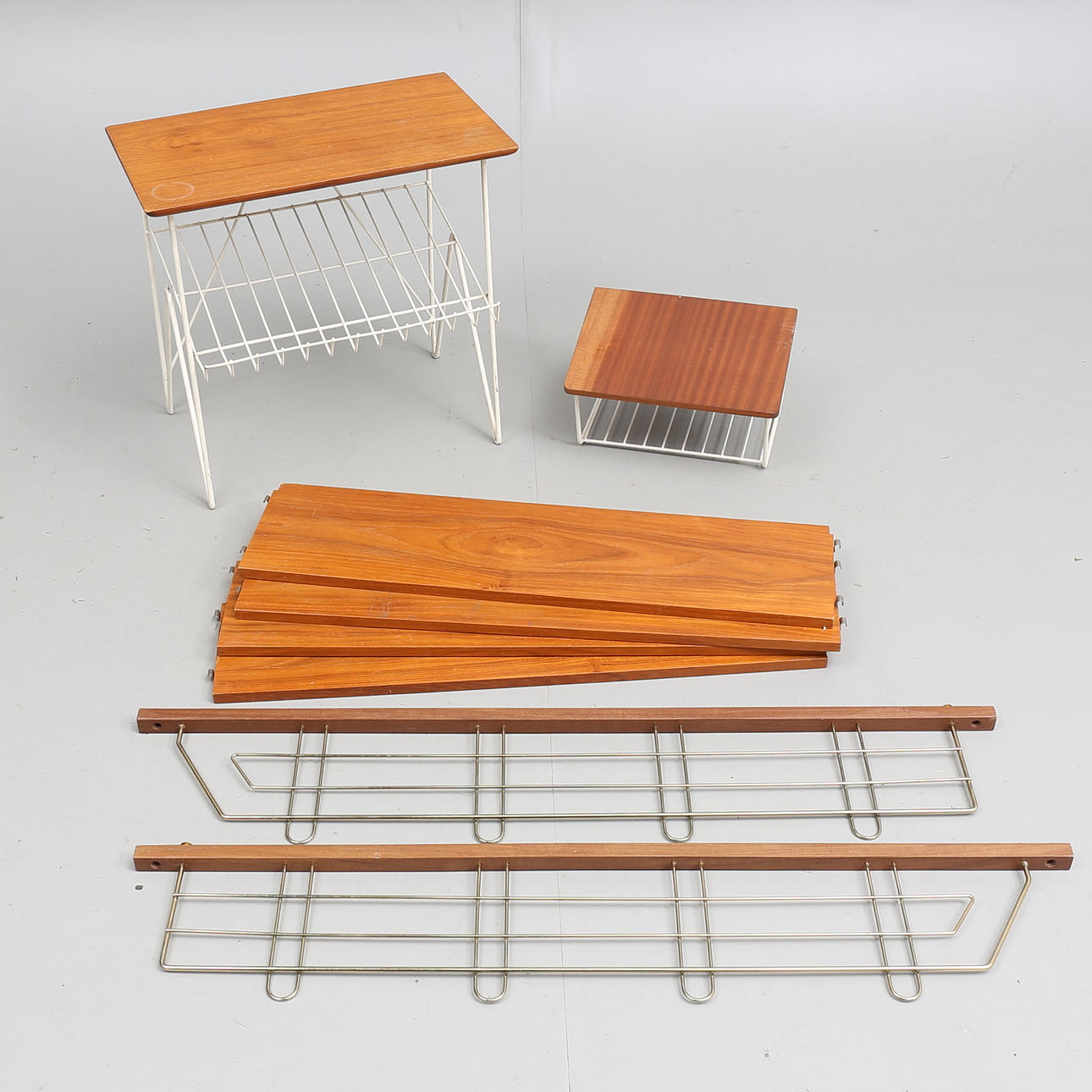 TELEFONBORD, TELEFONHYLLA, HYLLA, stringmodeller, 1900-talets andra hälft.