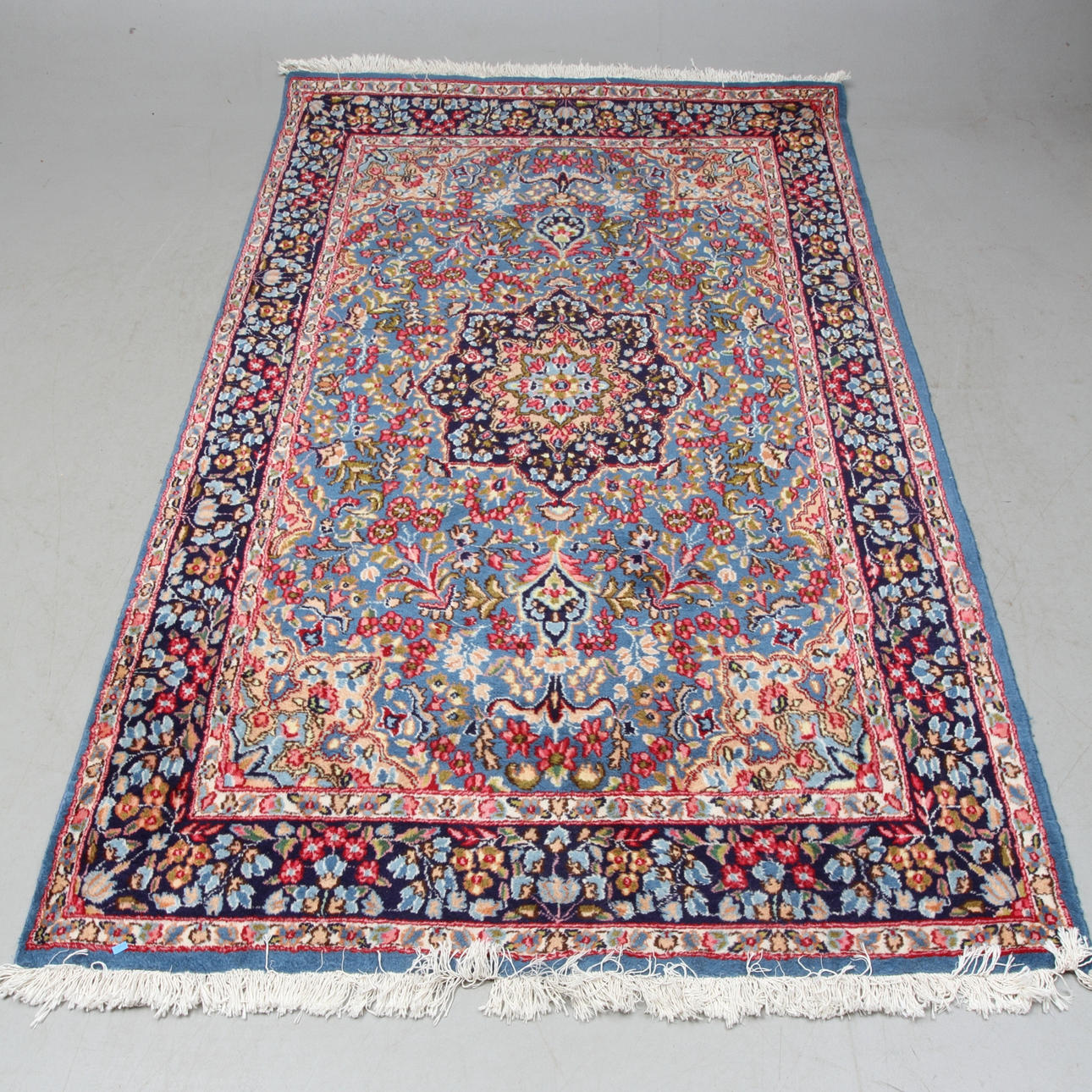 MATTA, orientalisk, ca 245 x 145 cm.