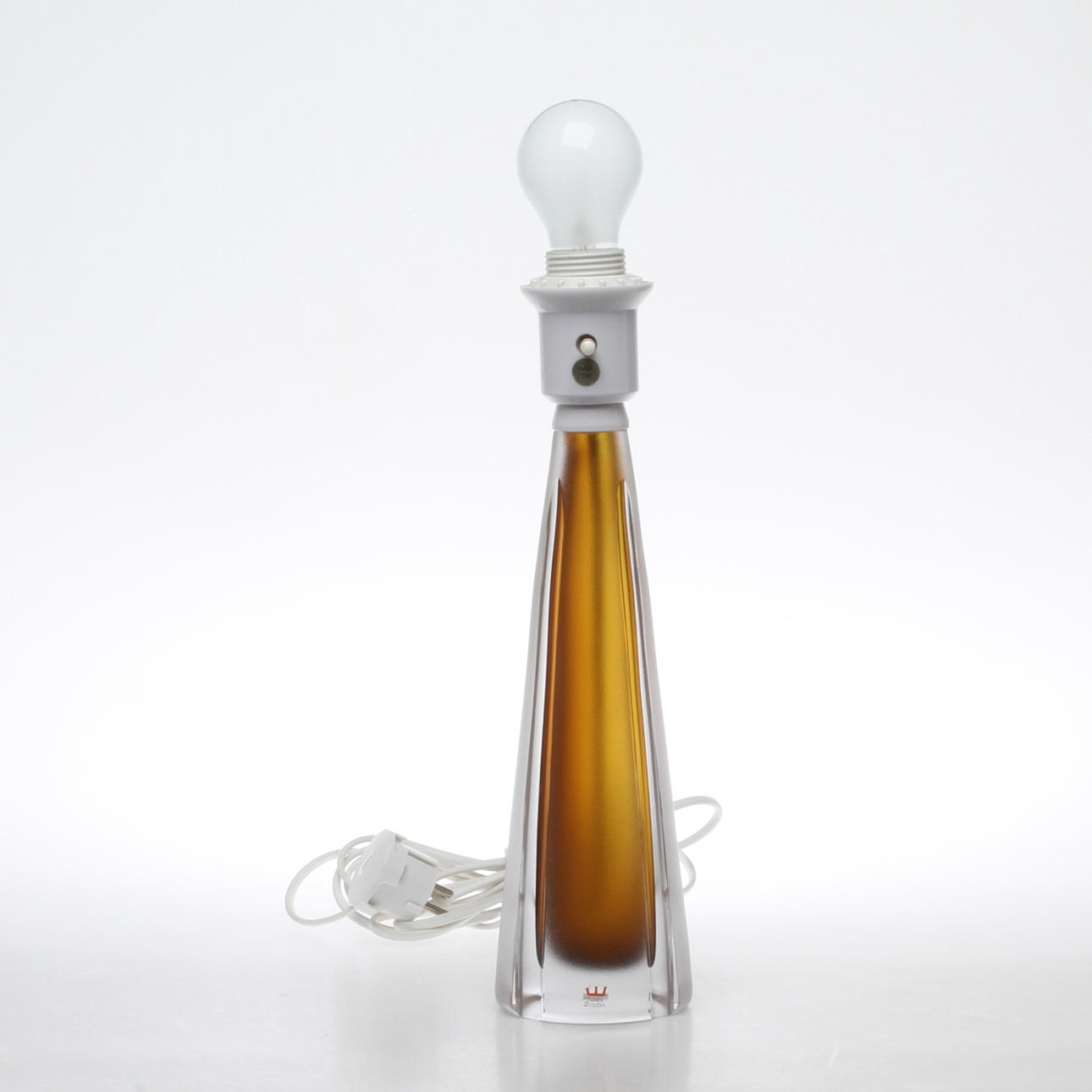 BORDSLAMPA, glas, Kosta, signerad.