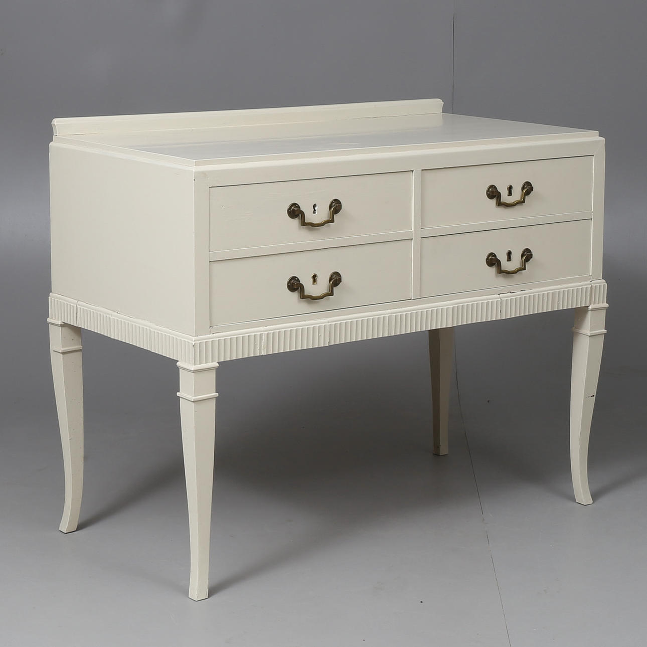 BUFFÉ, målad björk, 1920/30 tal. Möbler - Skåp & Hyllor - Auctionet
