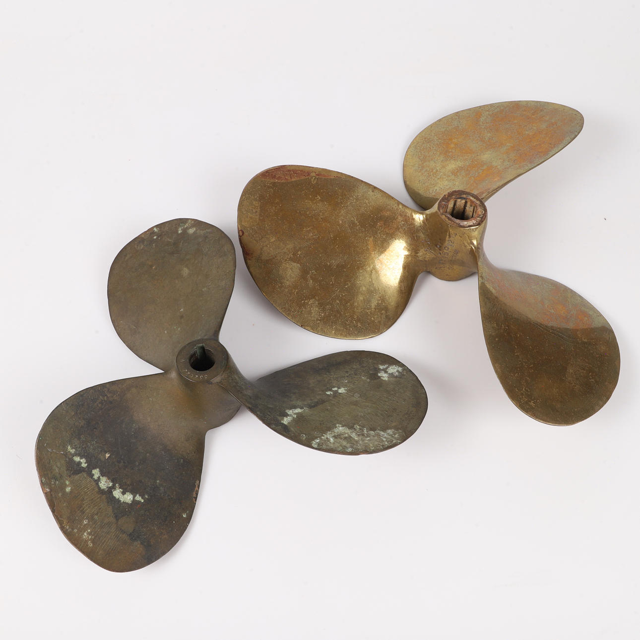 HÉLICES DE BARCO, 2 piezas, latón, 1900.