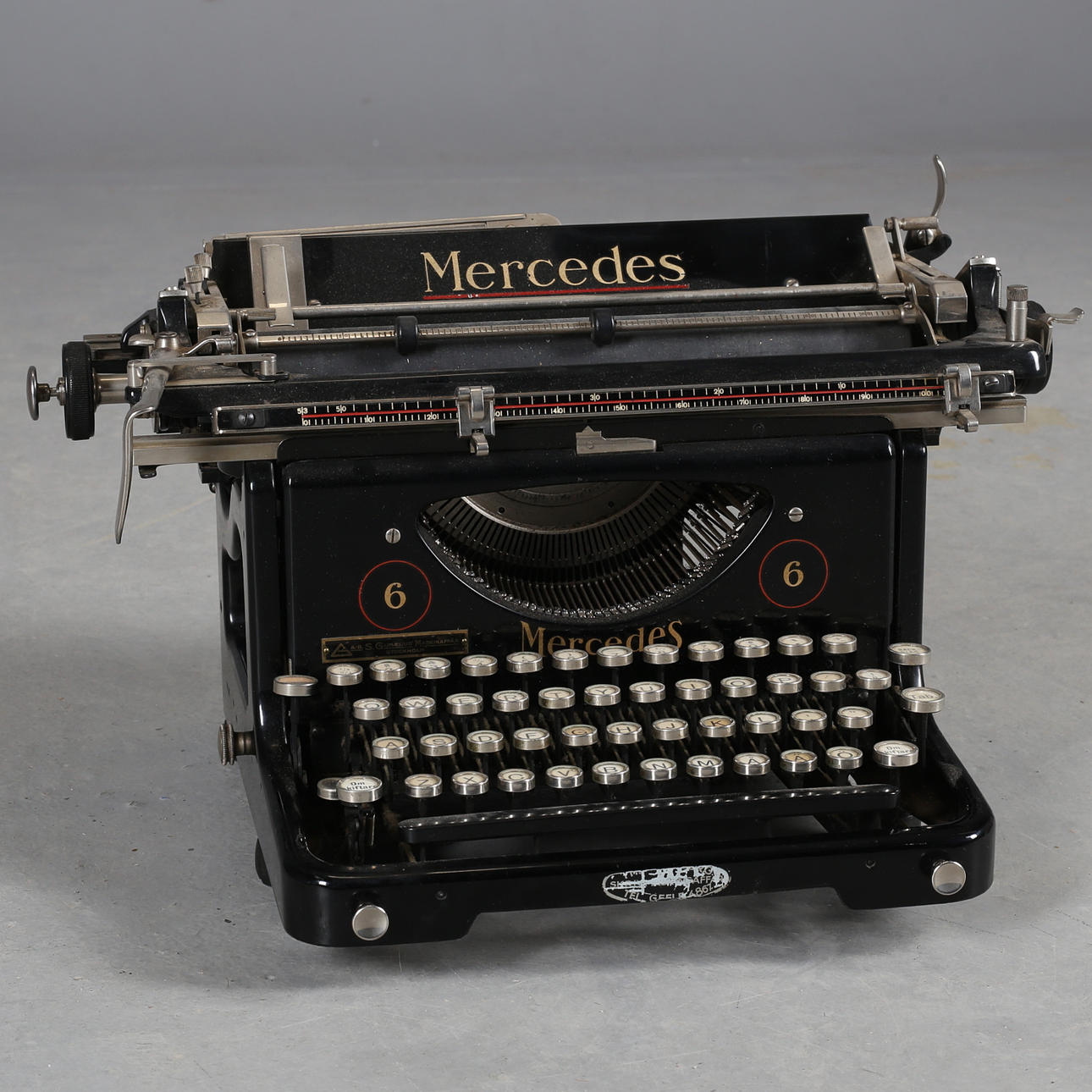 MÁQUINA DE ESCRIBIR, Mercedes.