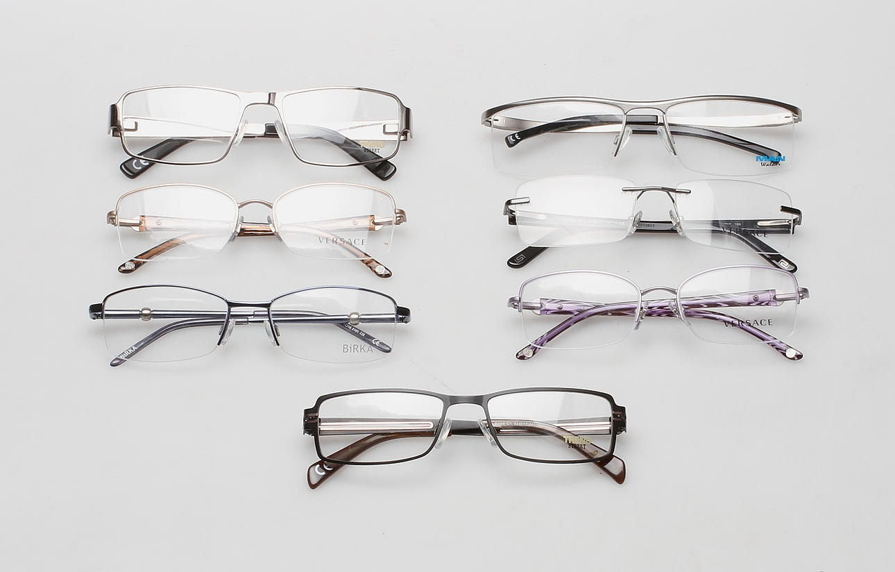 GLASÖGONBÅGAR, 7 st bland annat Versace.