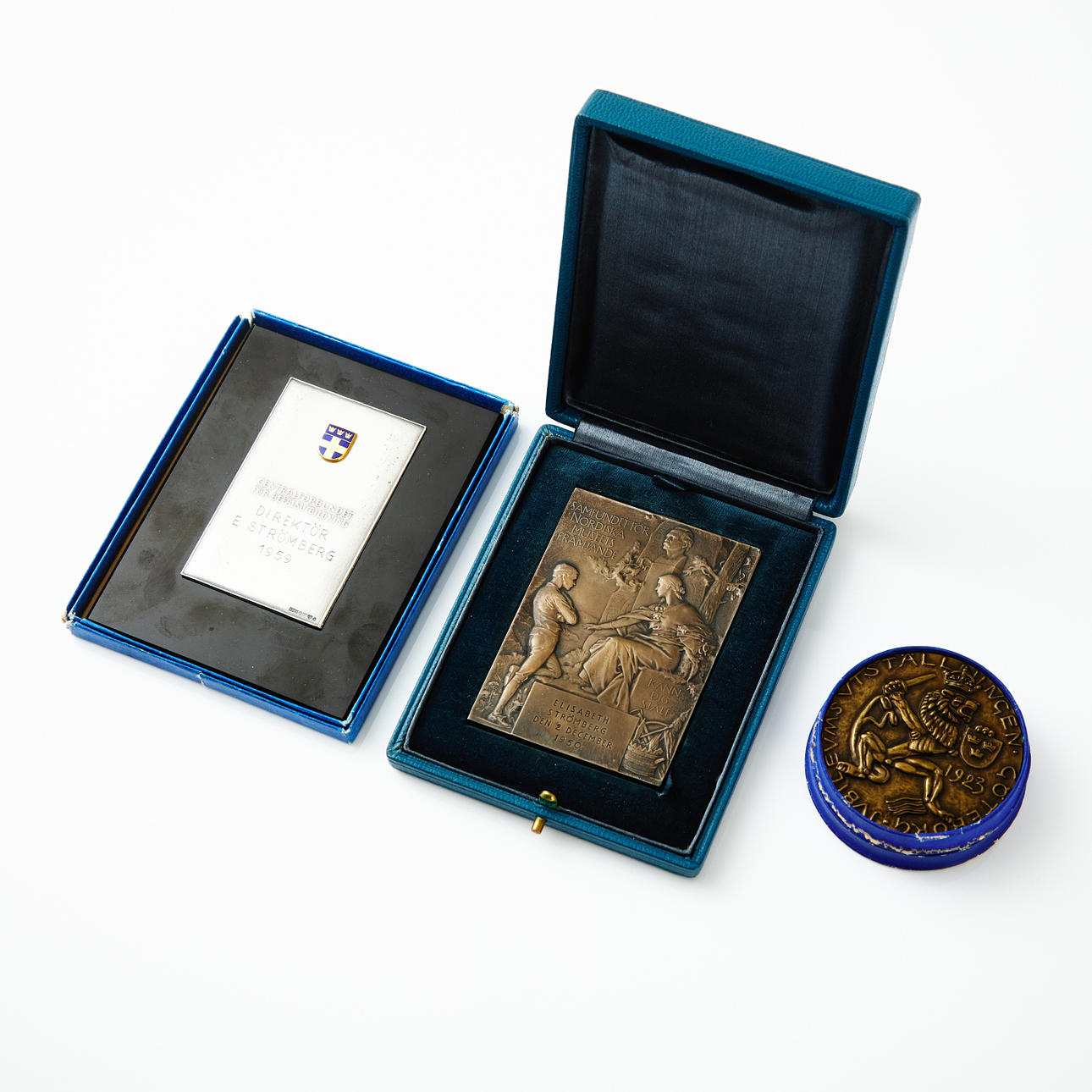 MEDALJER, tre stycken, brons ,silver, bla Carl Milles.