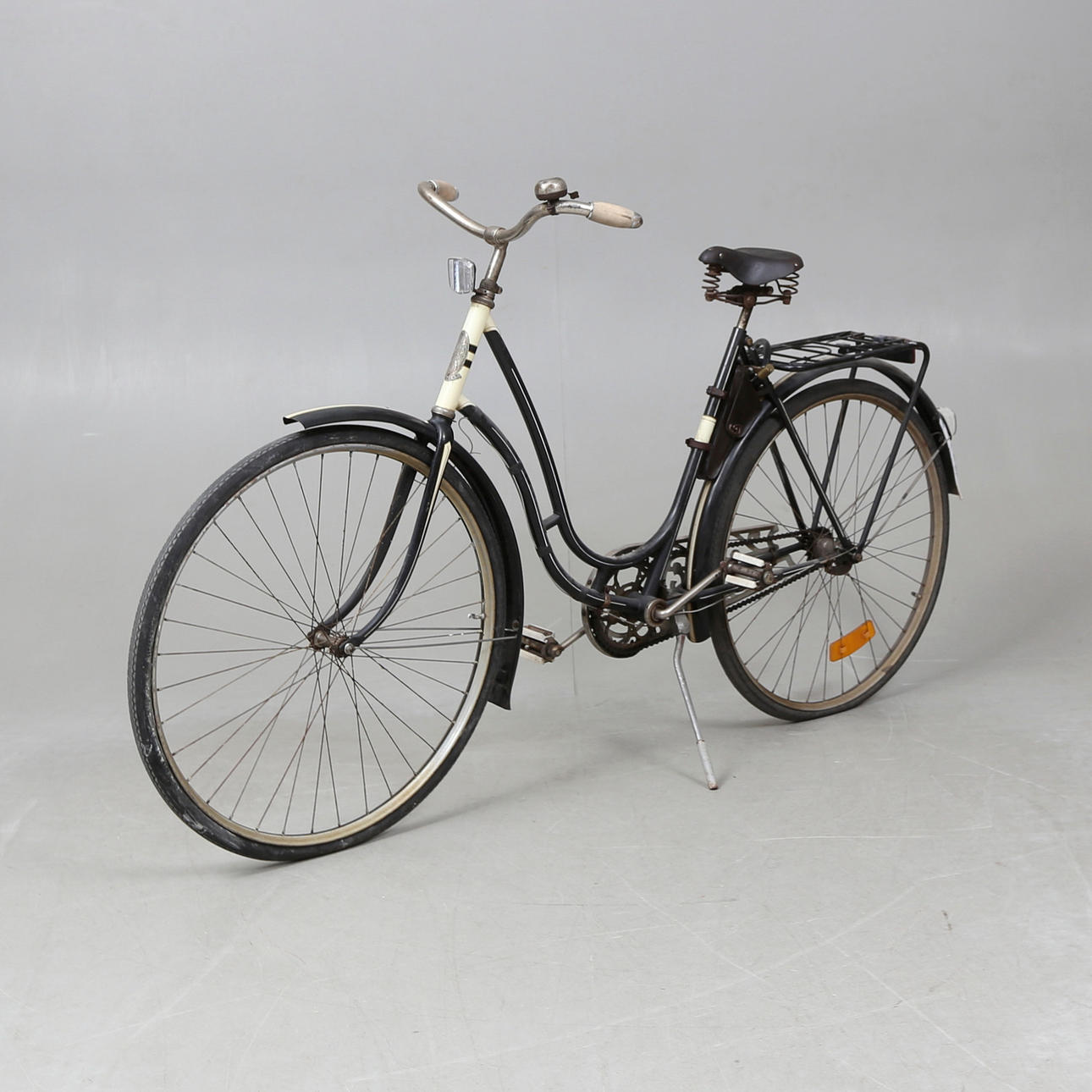BICICLETA DE MUJER, Vega, 1900.