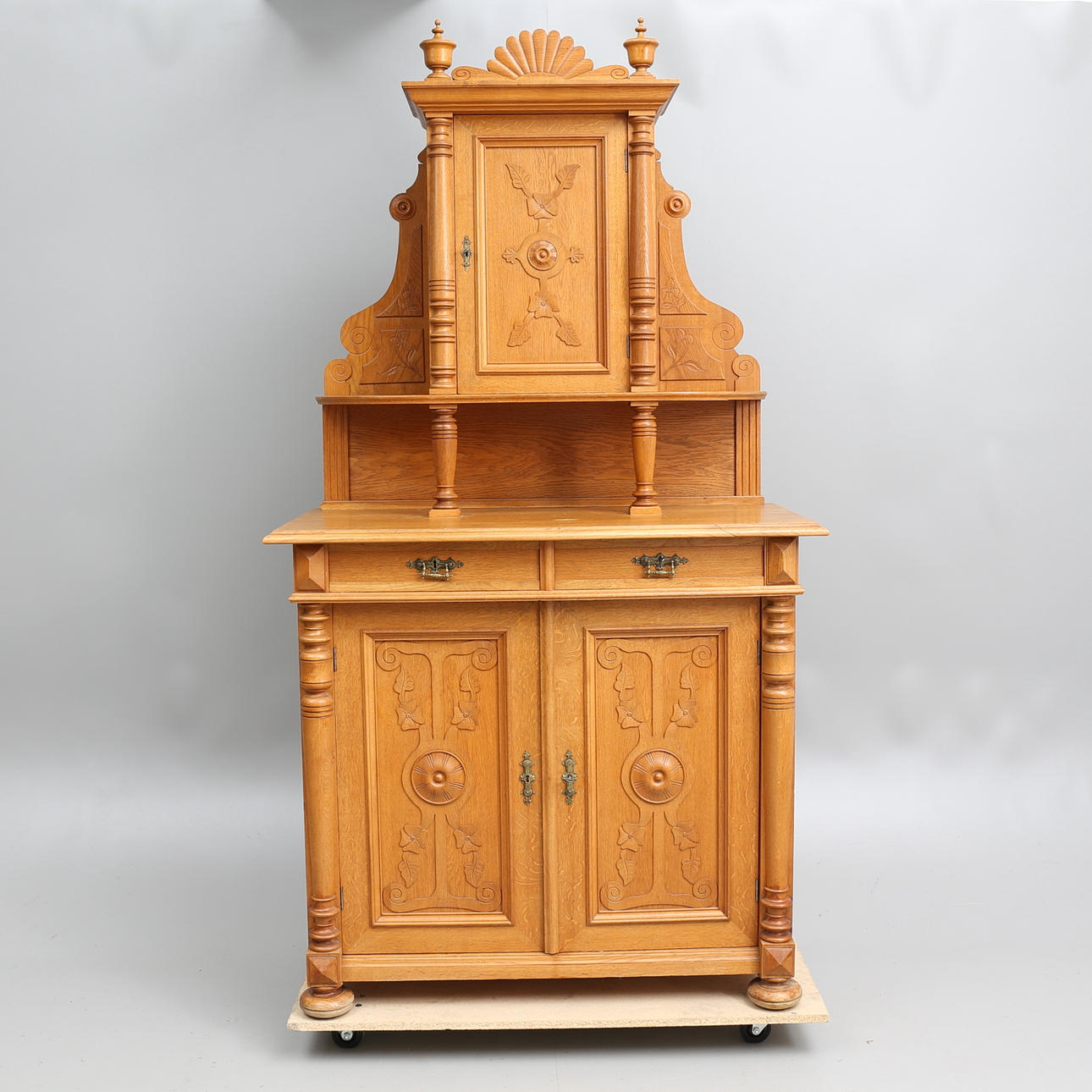 MATSALSSKÅP, nyrenässans, 1800-talets slut.