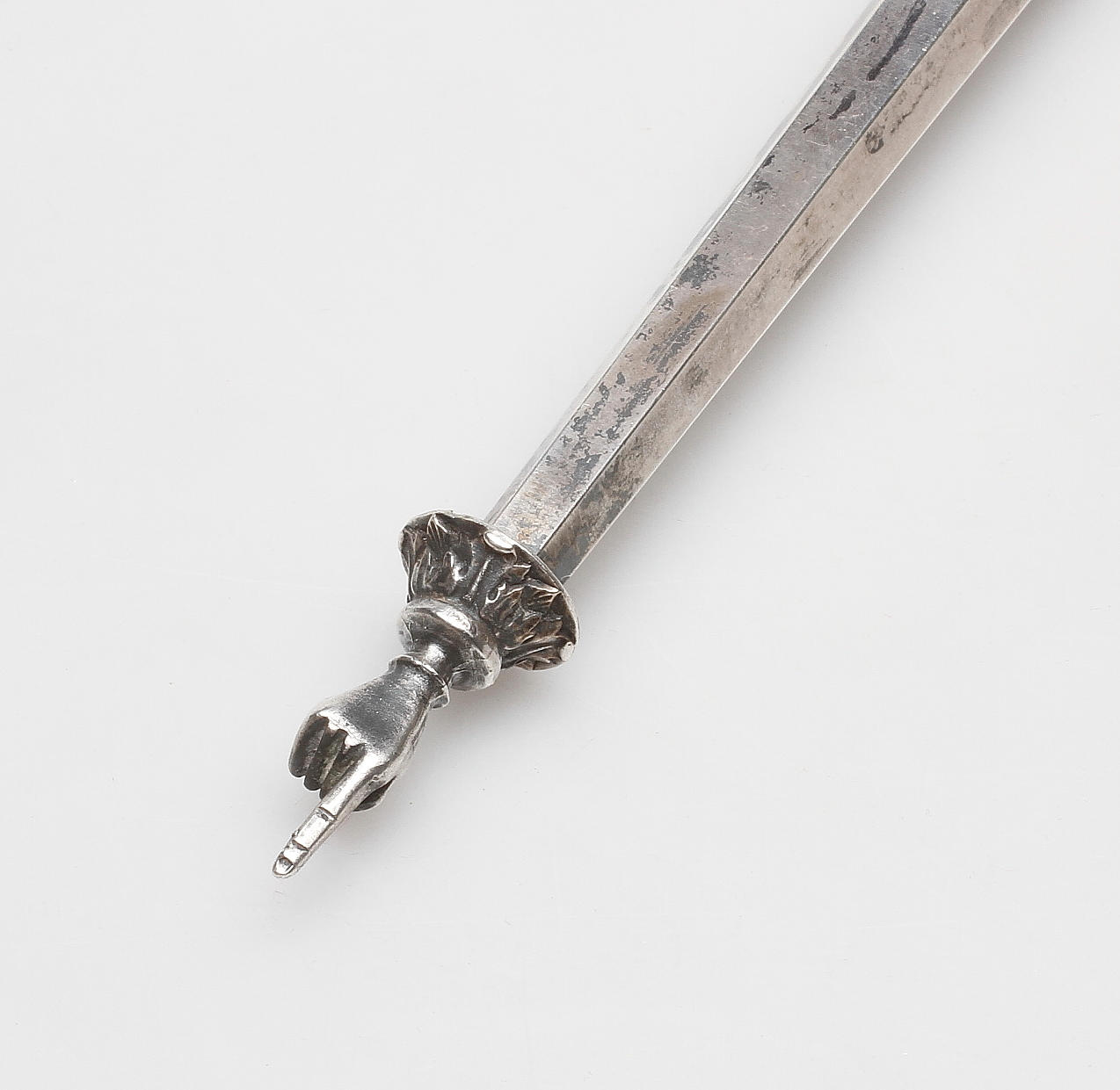 TORAPEKARE, silver, 1900-tal.