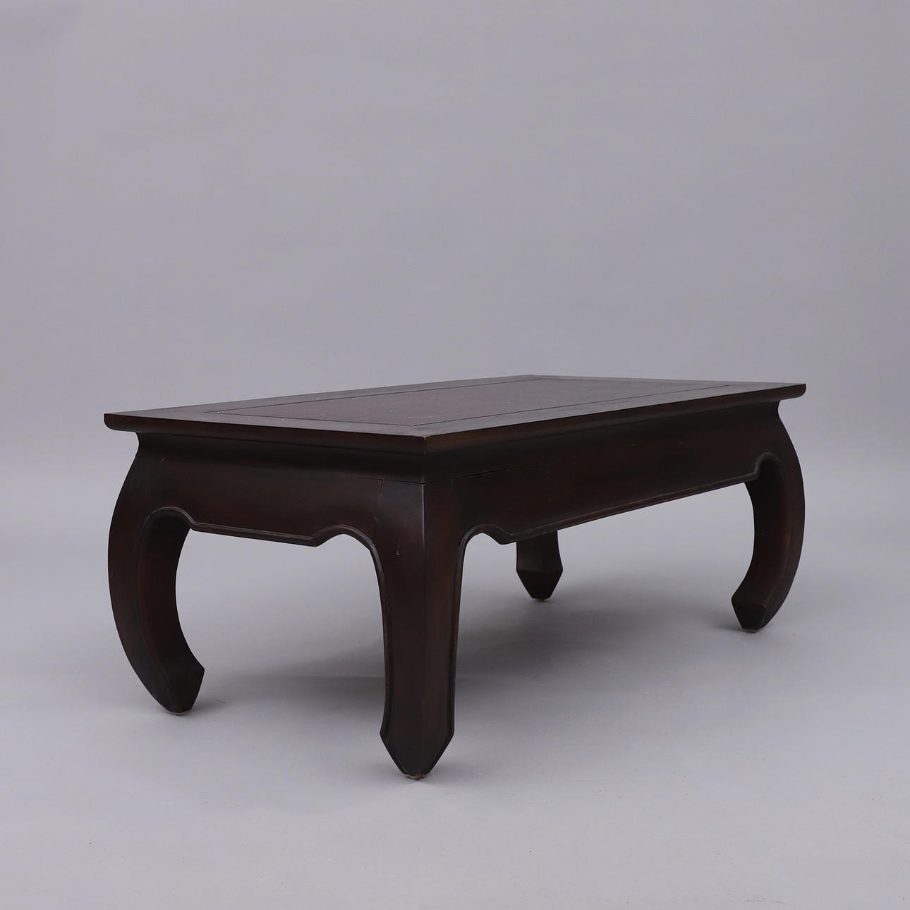 MESA DE CENTRO, oriental, siglo XX.