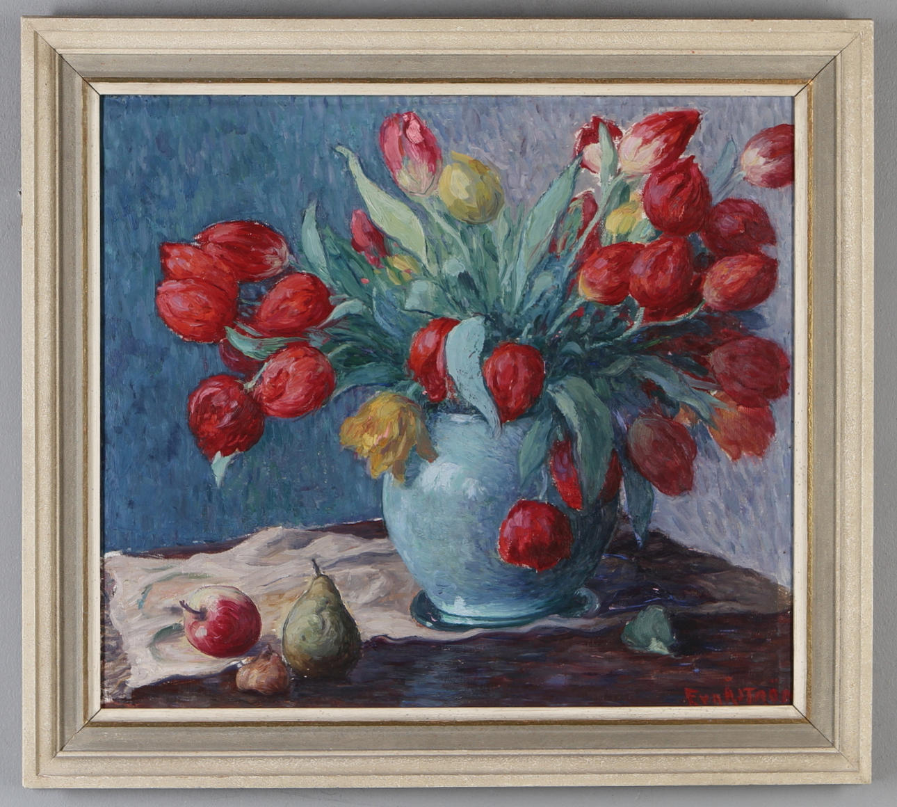 EVA MATILDA LÖWSTEDT-ÅSTRÖM. Blomsterstilleben, olja på duk, signerad.