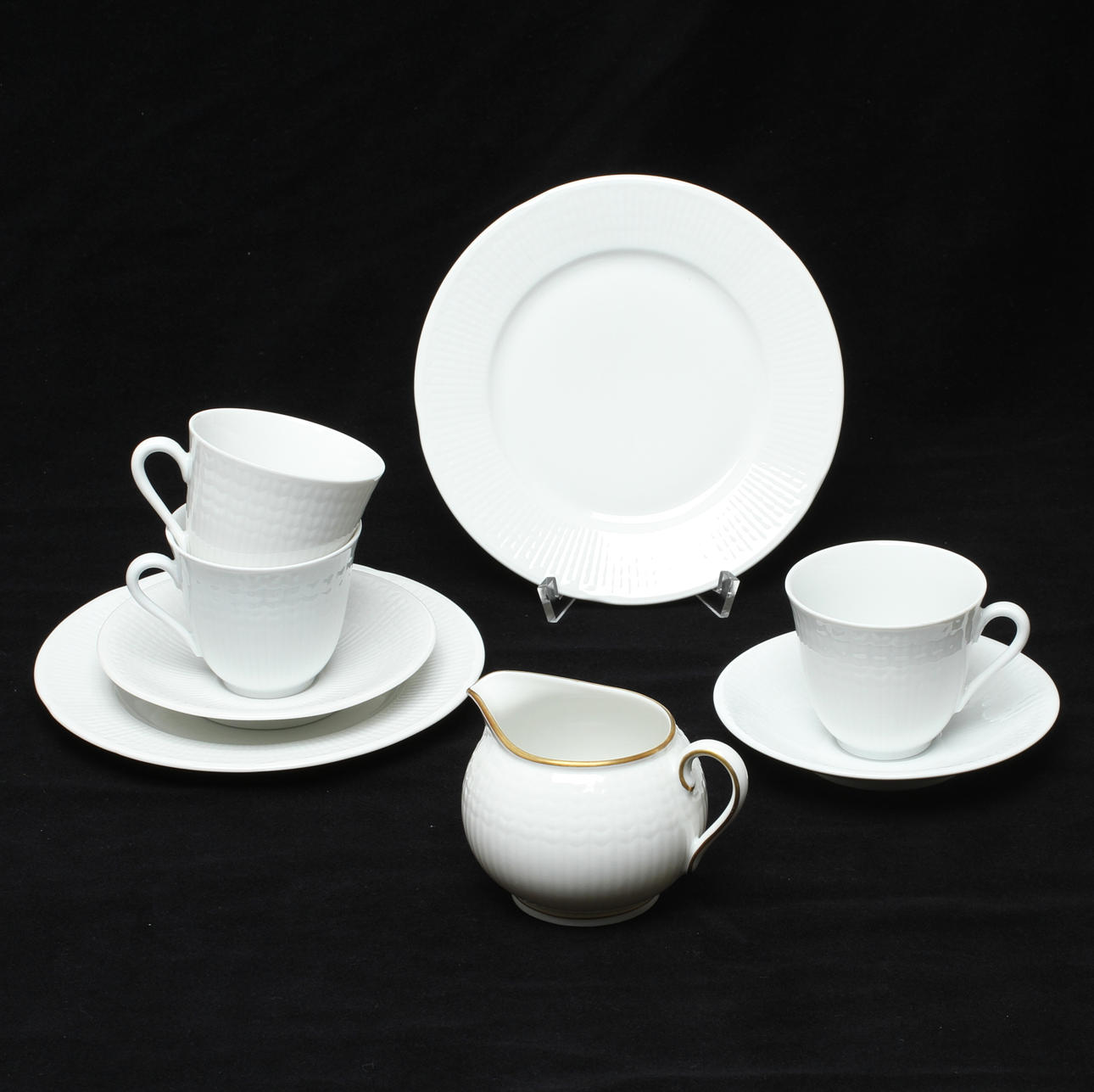 KAFFESERVISDELAR, 29 delar, "Swedish Grace/Magnolia" Louise Adelborg, Rörstrand.