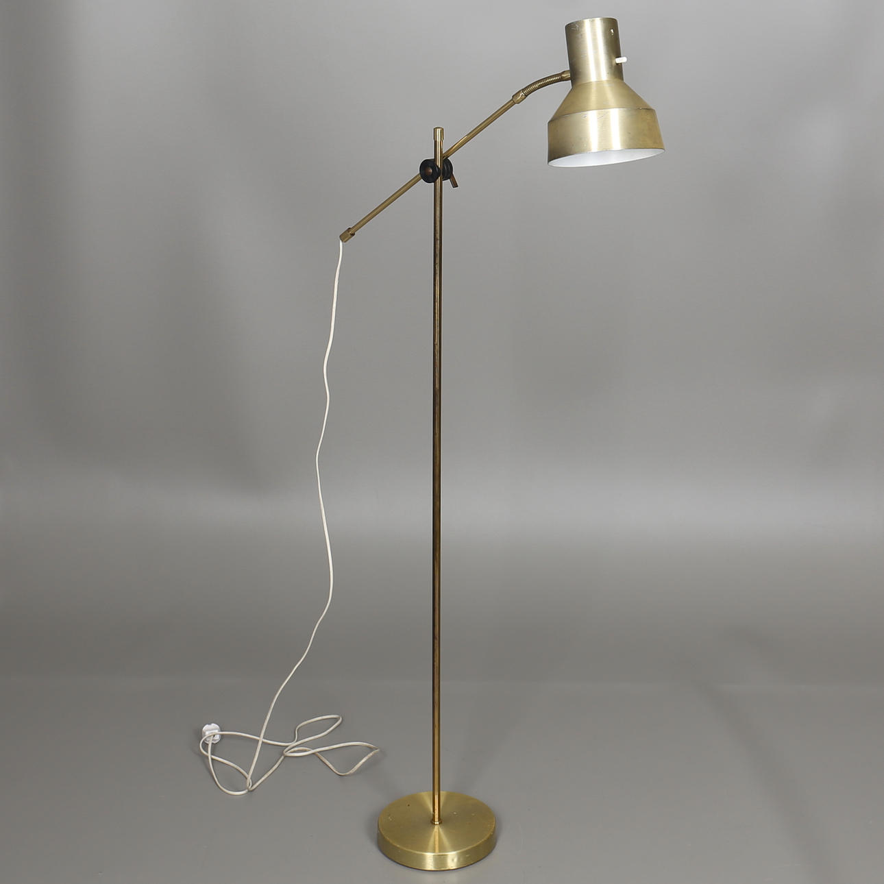 GOLVARMATUR i metall. 1900-talet.